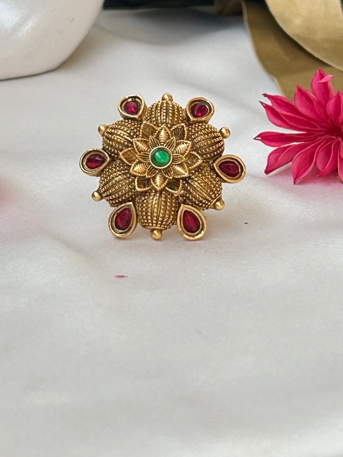 Twisha floral Ring