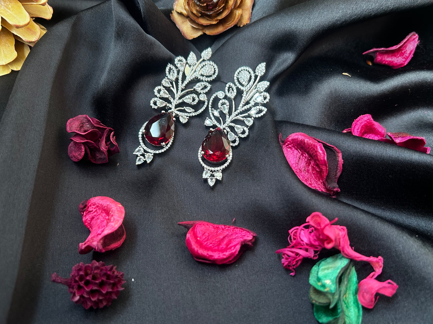 Innaya Ruby Earing