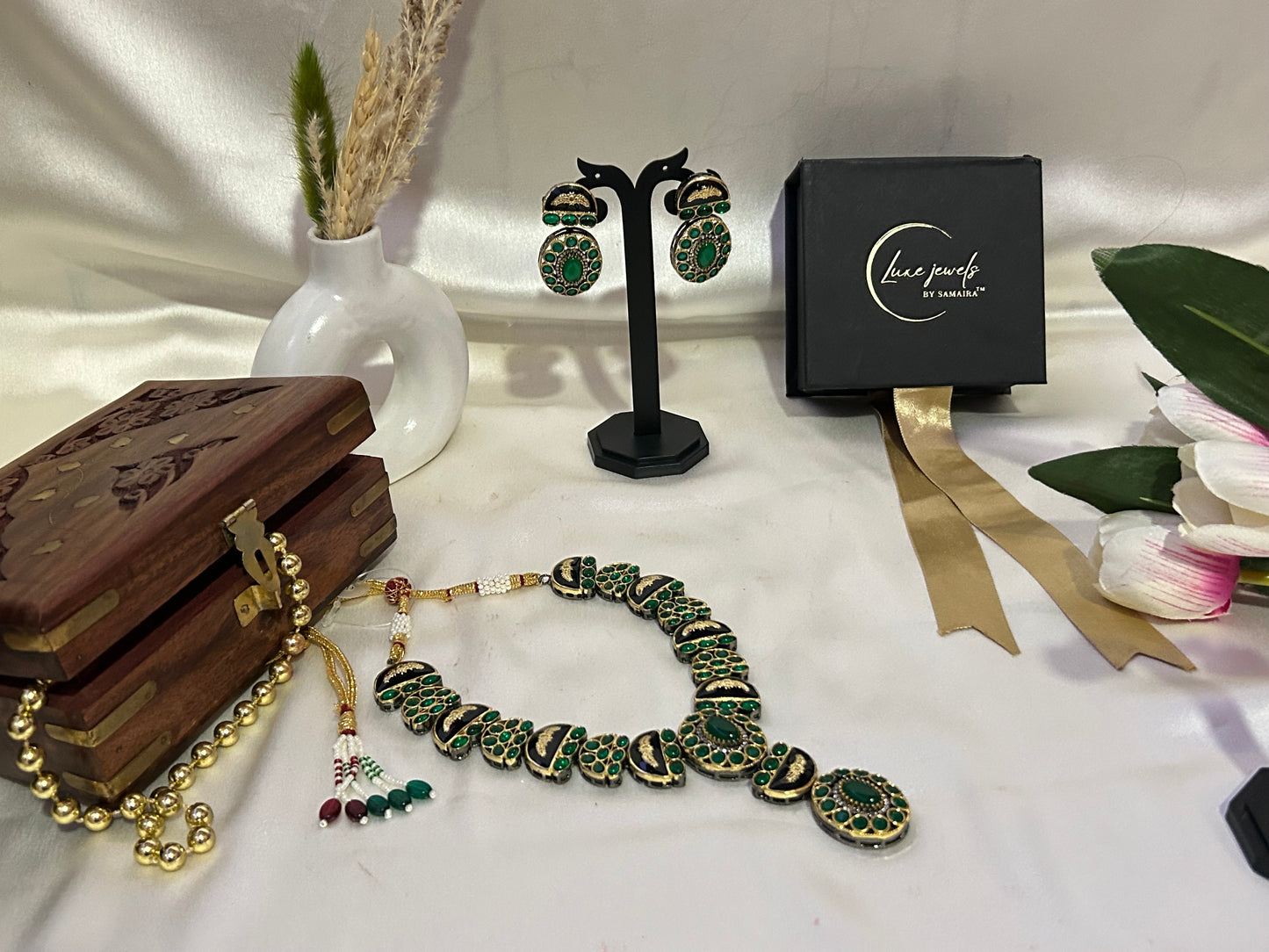 Tia emerald necklaceset