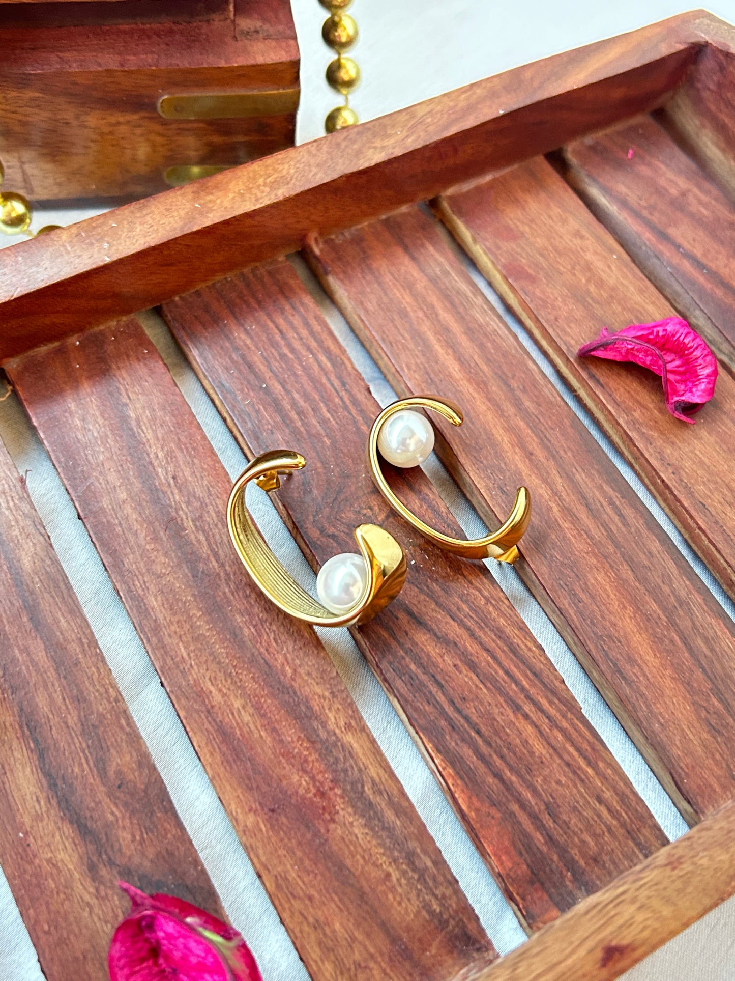 Urban Pearl Studs