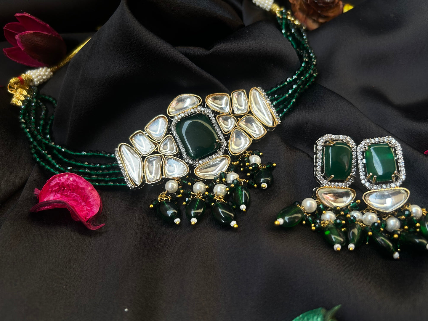 Vanisha emerald choker