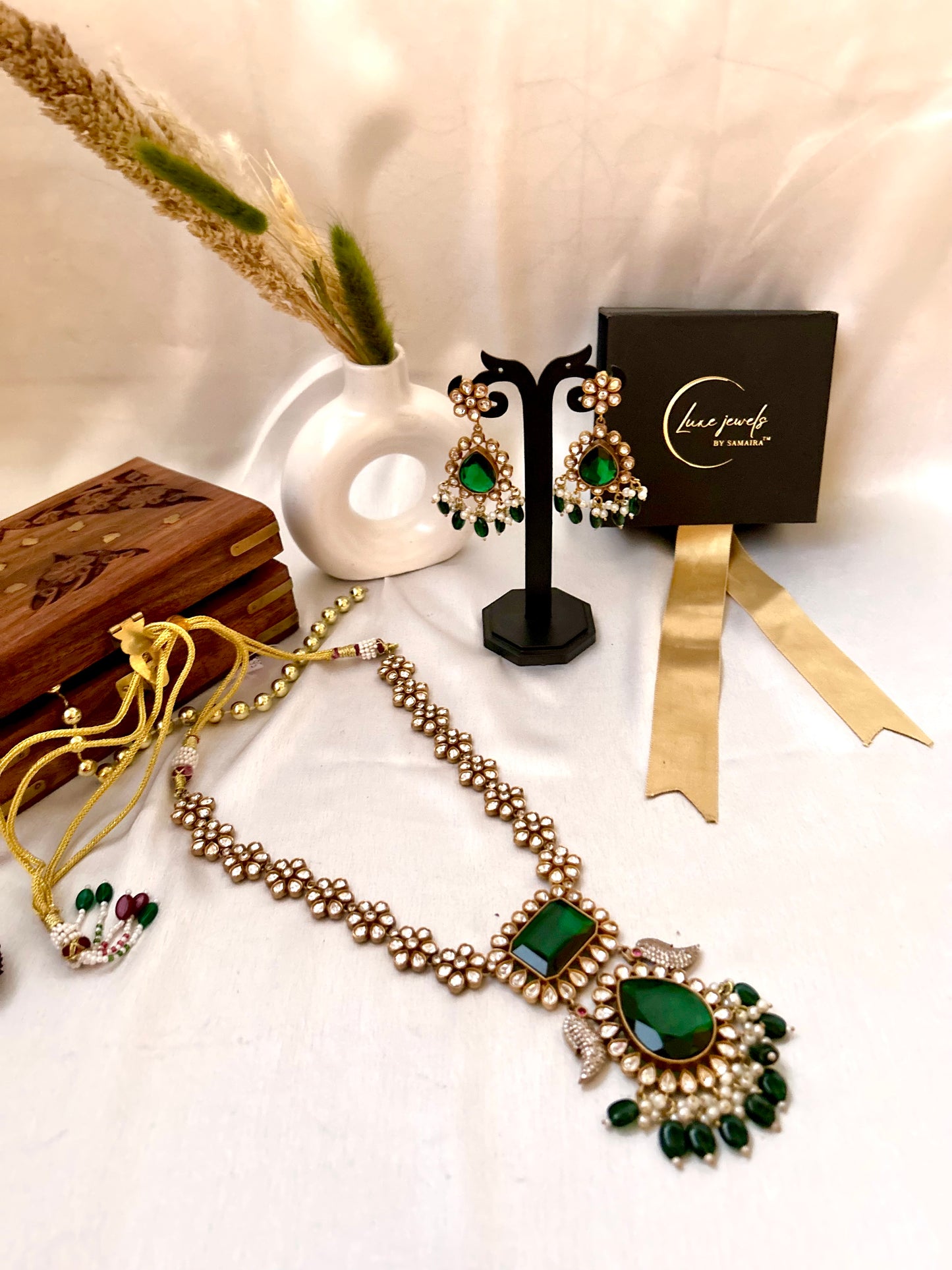 Maharani Emerald necklaceset