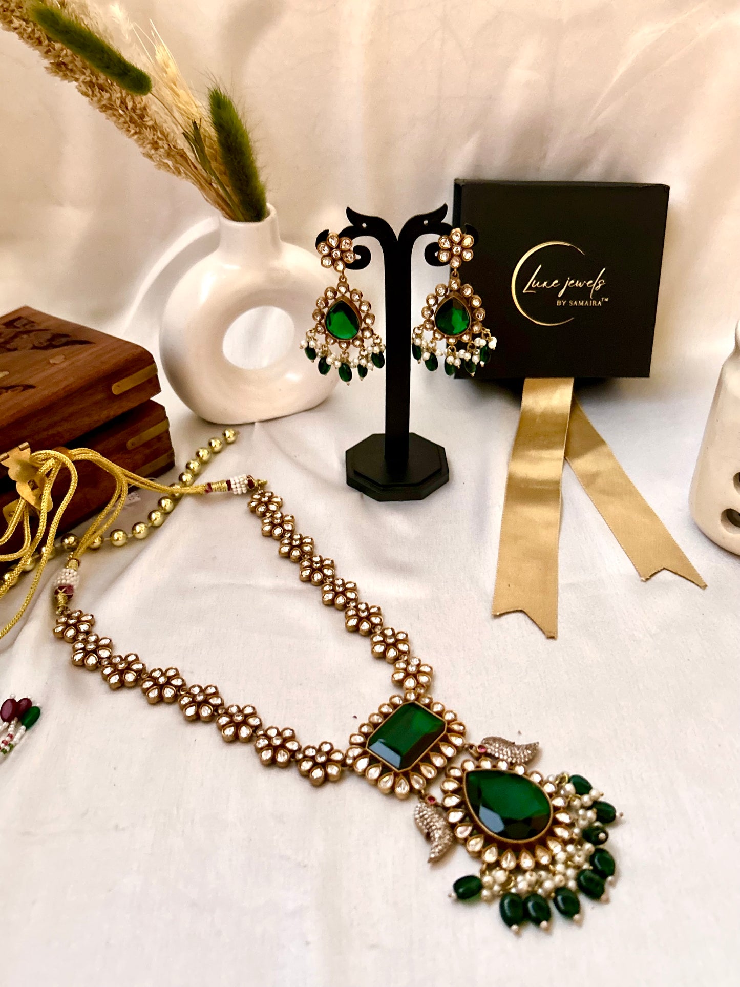 Maharani Emerald necklaceset