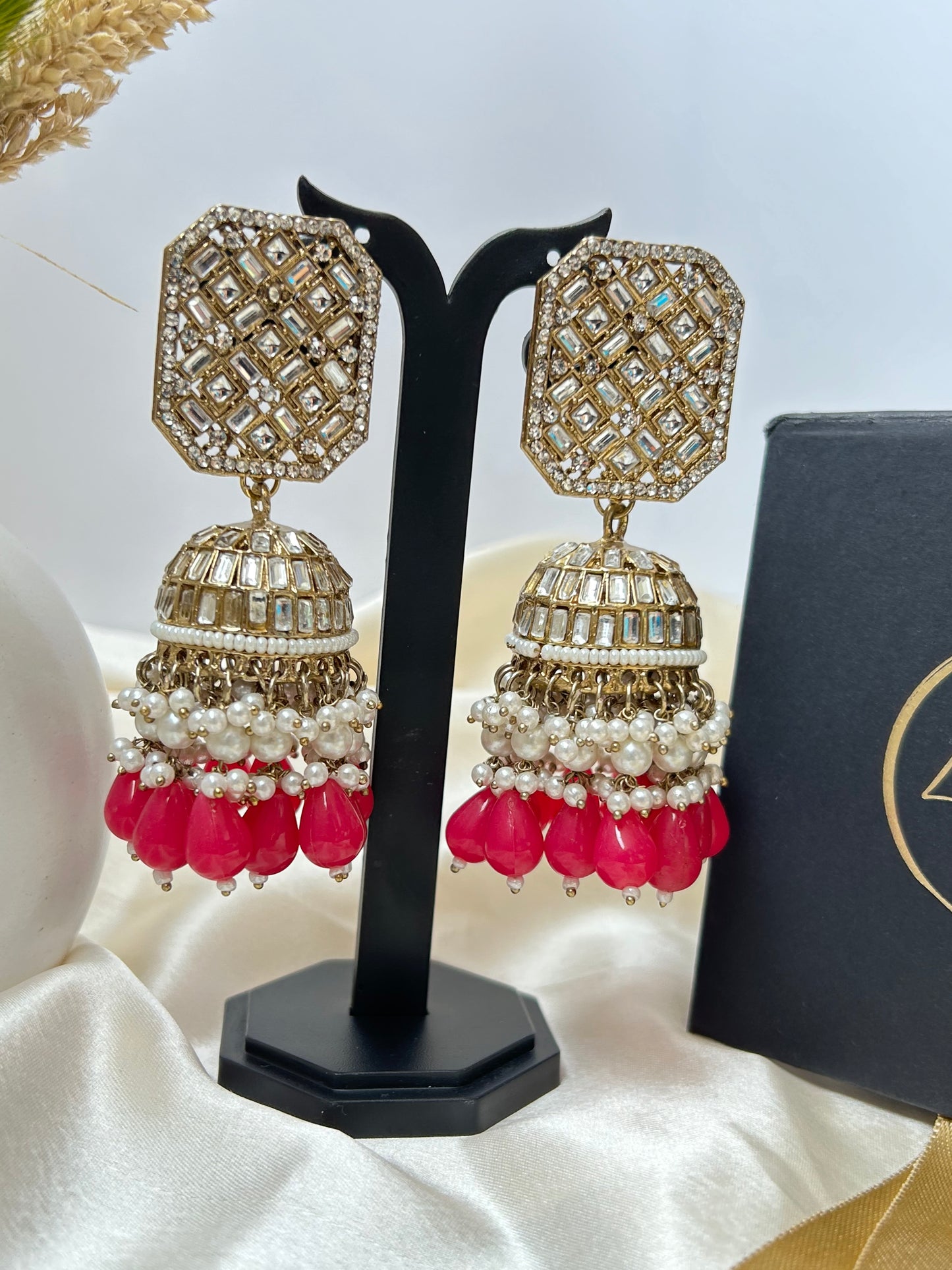 Vedika pink jhumka