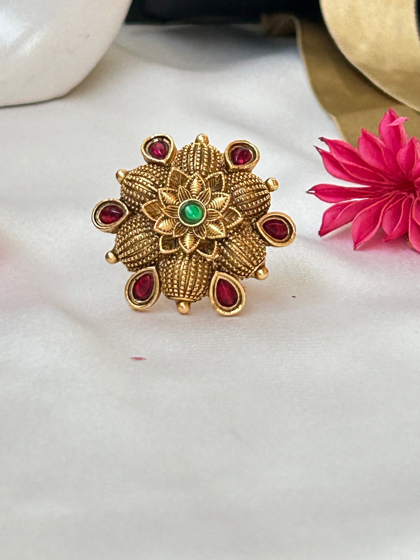 Twisha floral Ring