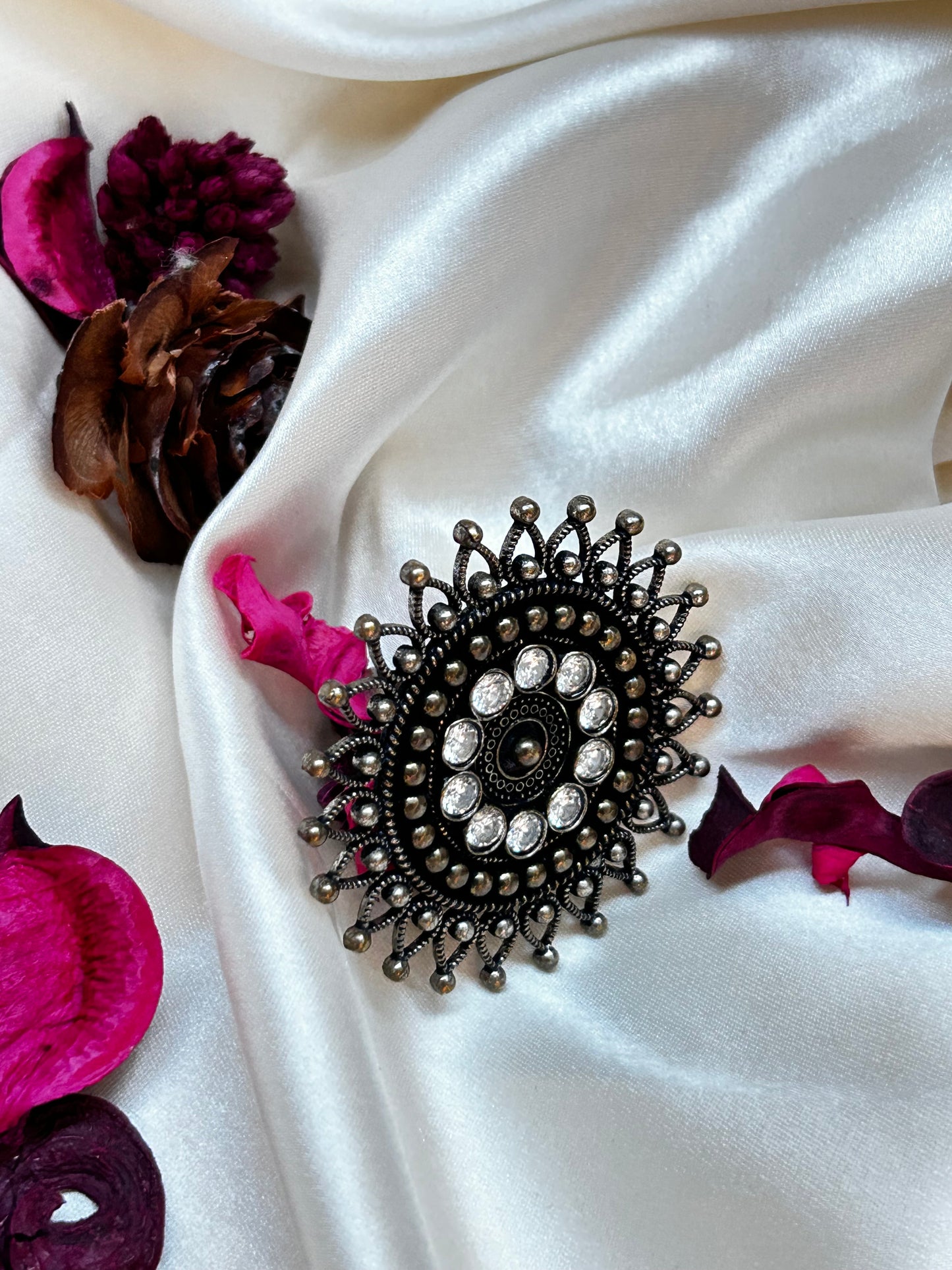 Pihu oxidised ring