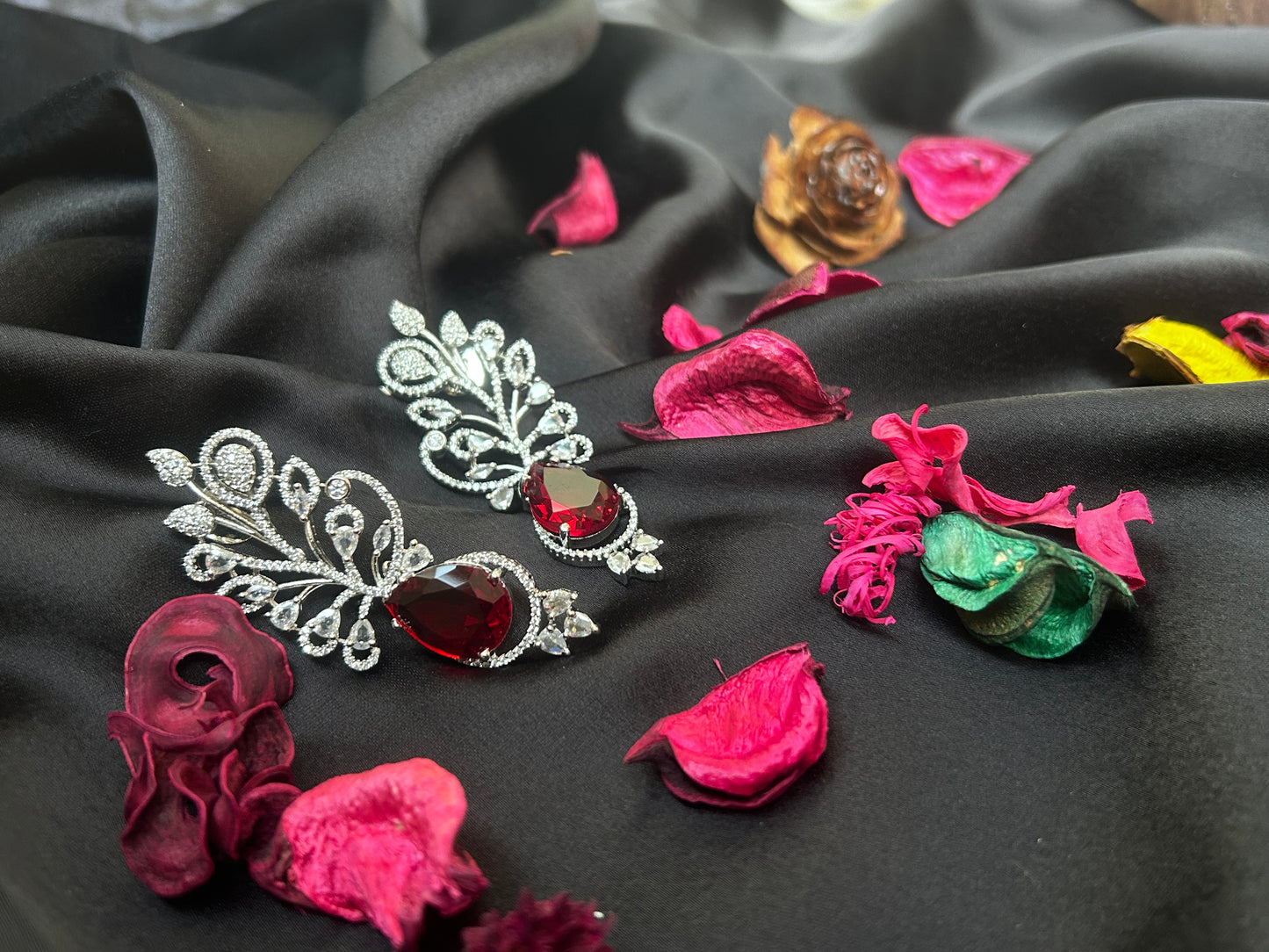 Innaya Ruby Earing