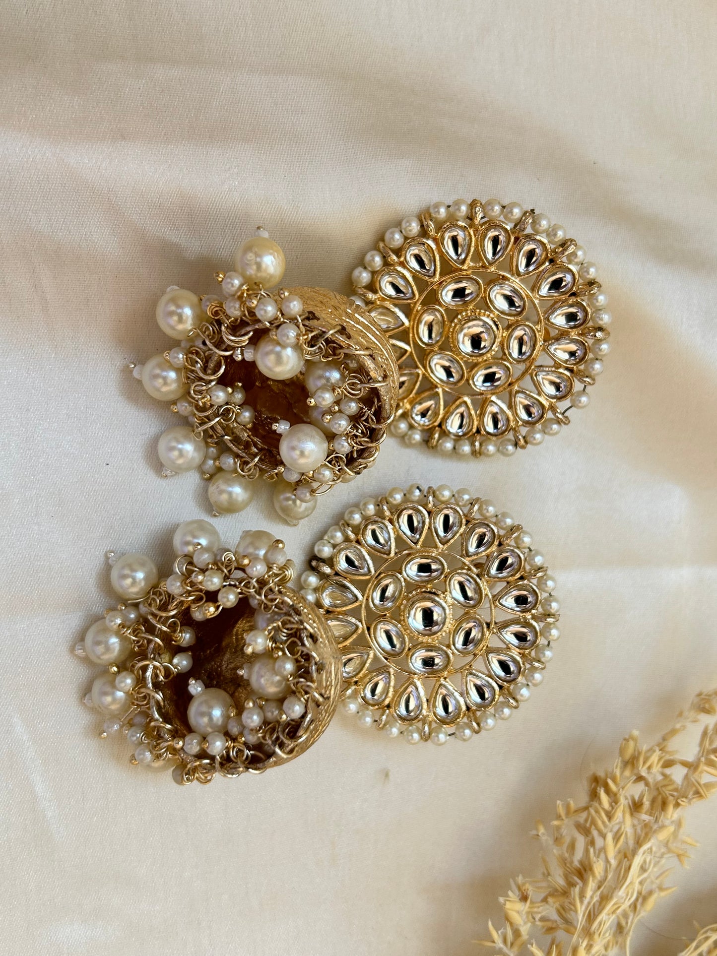 Mehak ivory jhumka