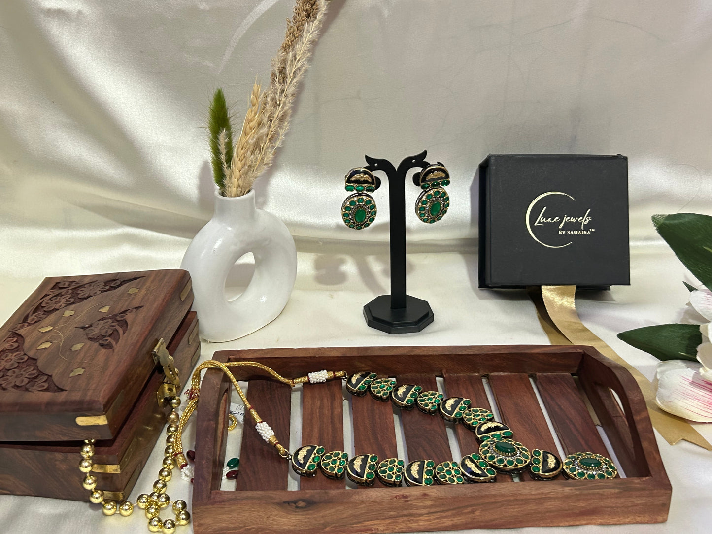 Tia emerald necklaceset