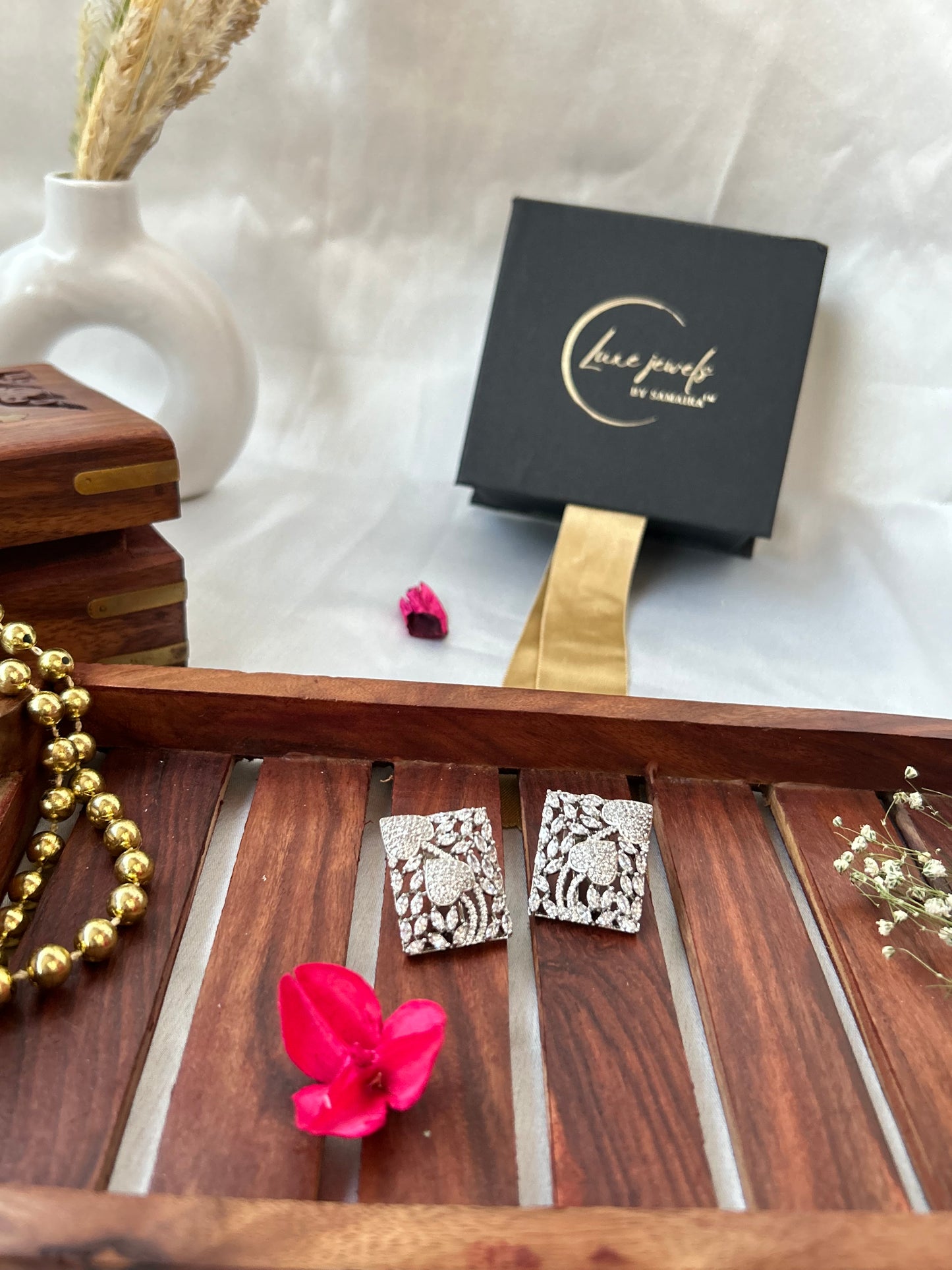 Avadhi silver studs Earrings