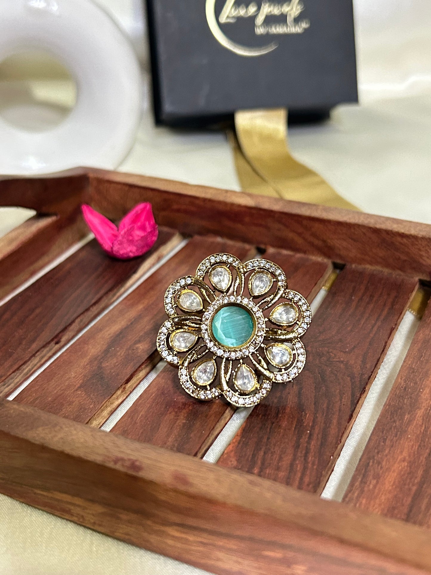 Mayra Blooming sea green Ring
