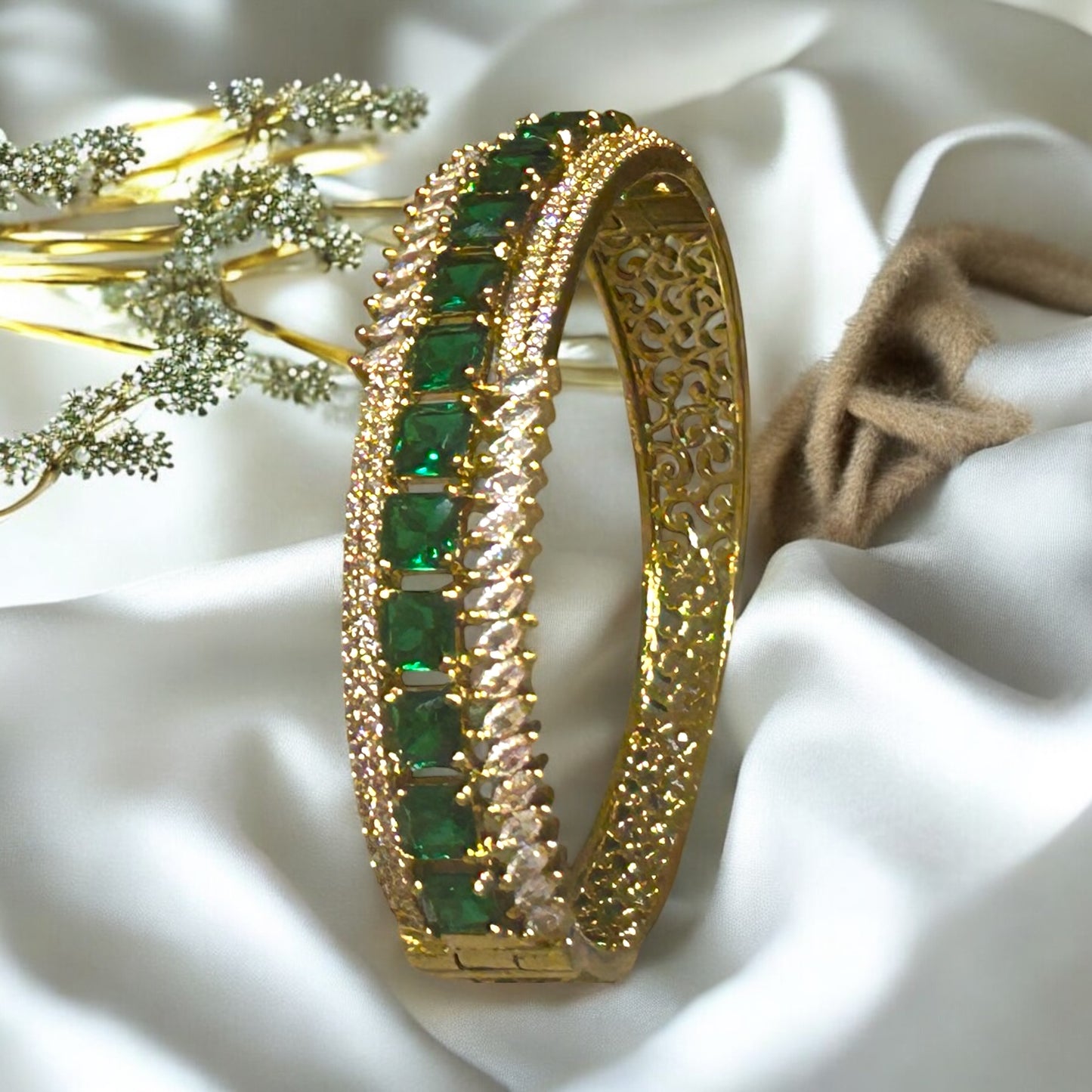 Opulent Green Bracelet