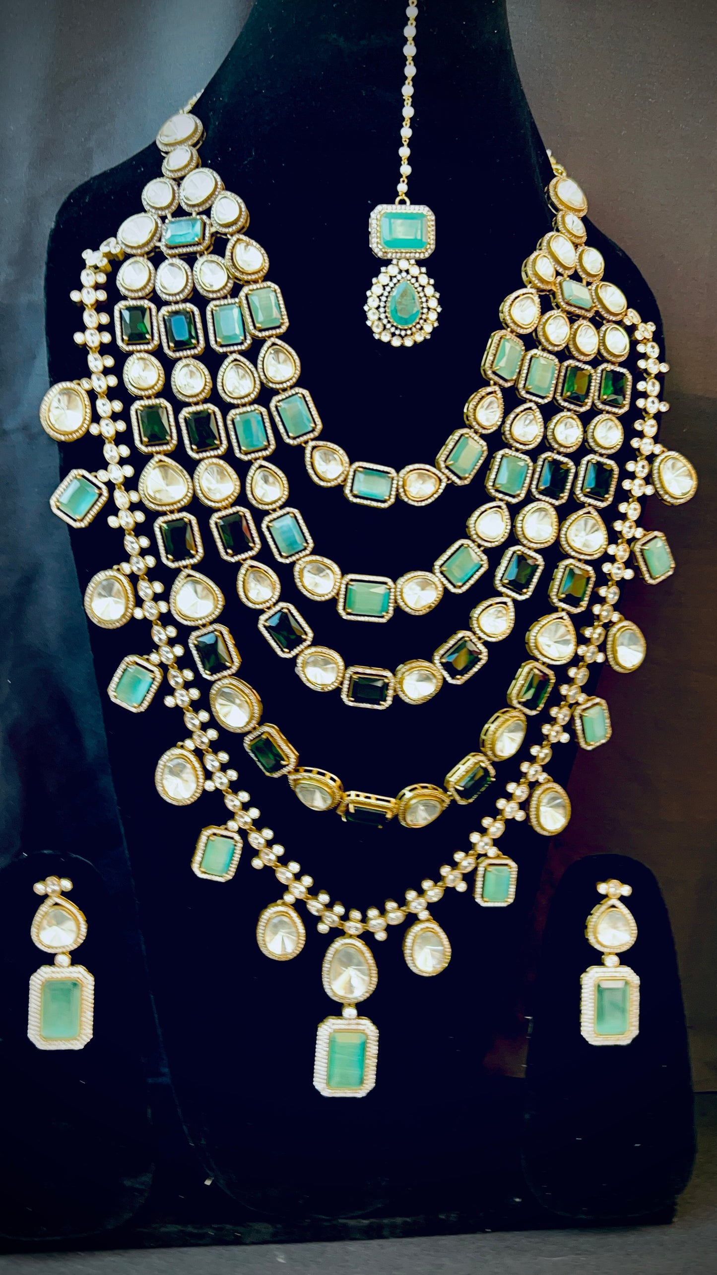parineeti wedding necklace set