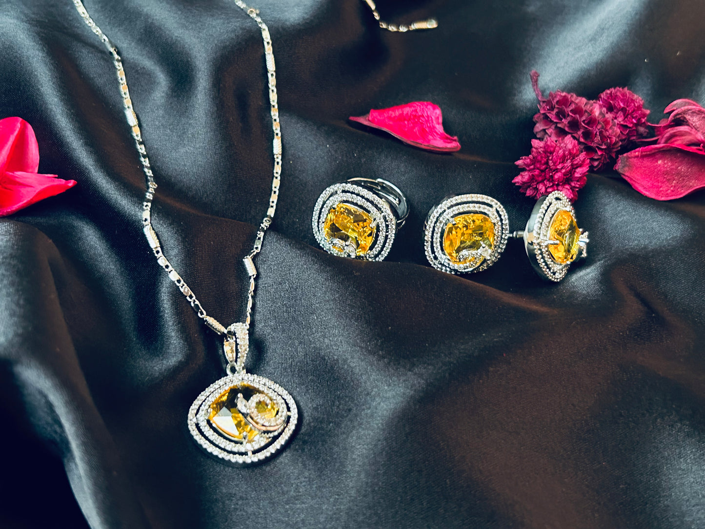 Khwaish yellow pendant set with ring