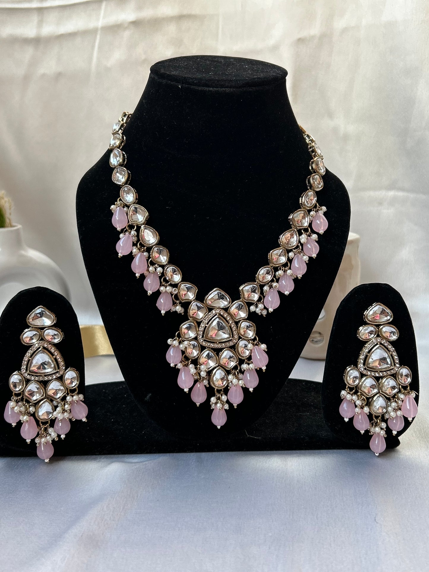 Megha pink necklace