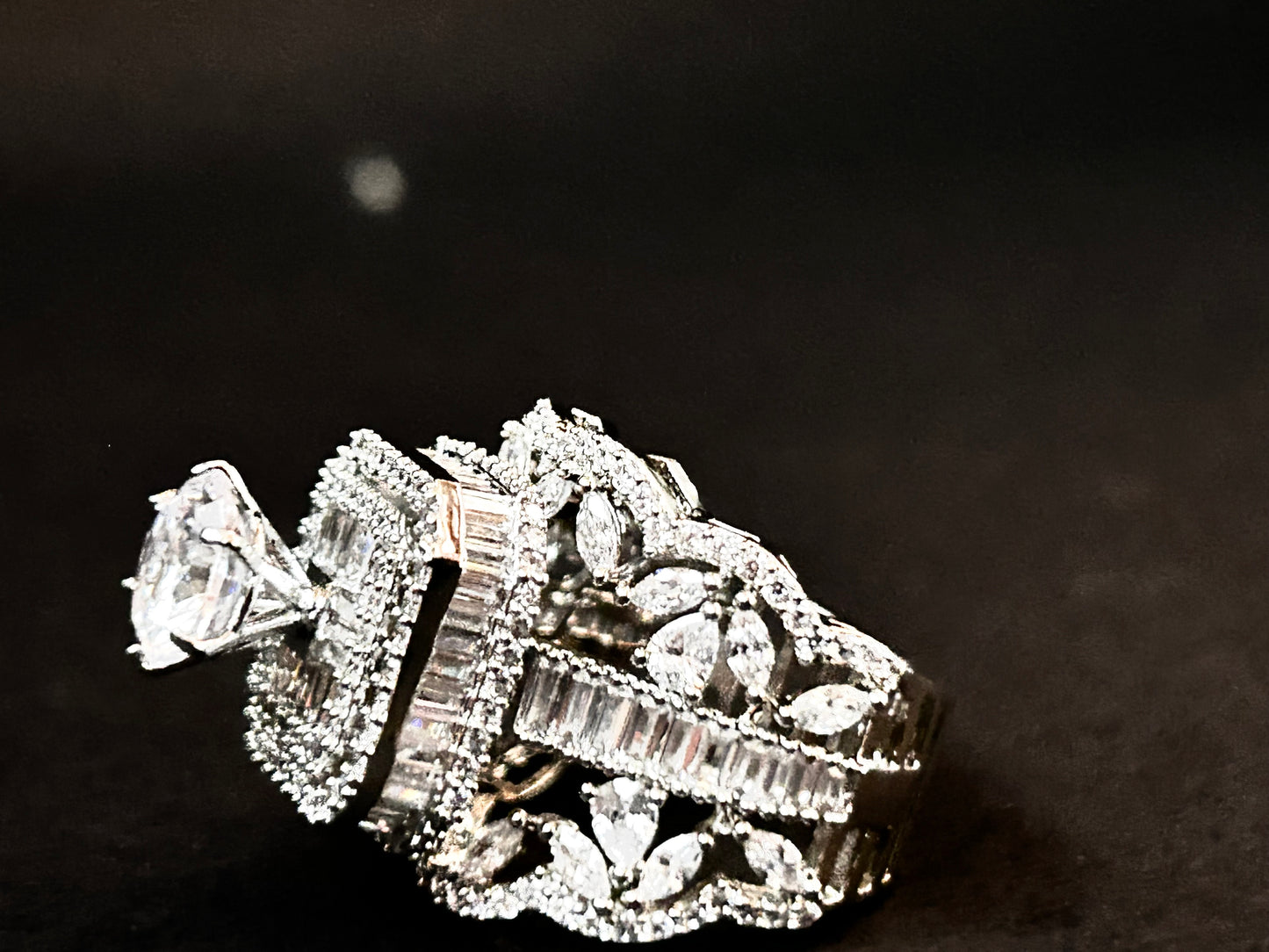Queen silver ring