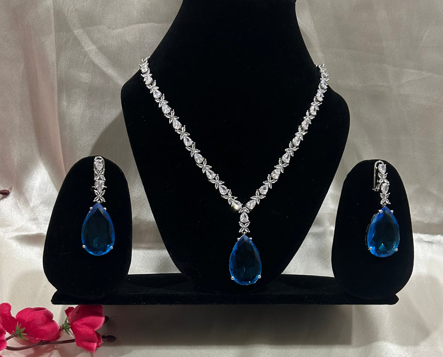 Deepika blue pendant necklace