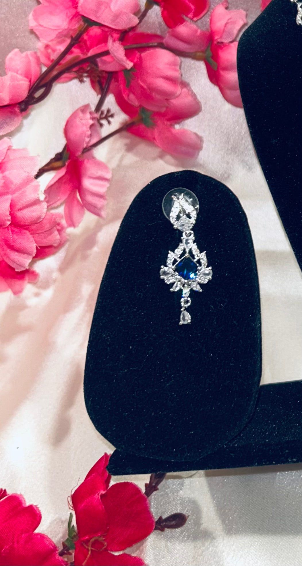 Deepti blue necklace
