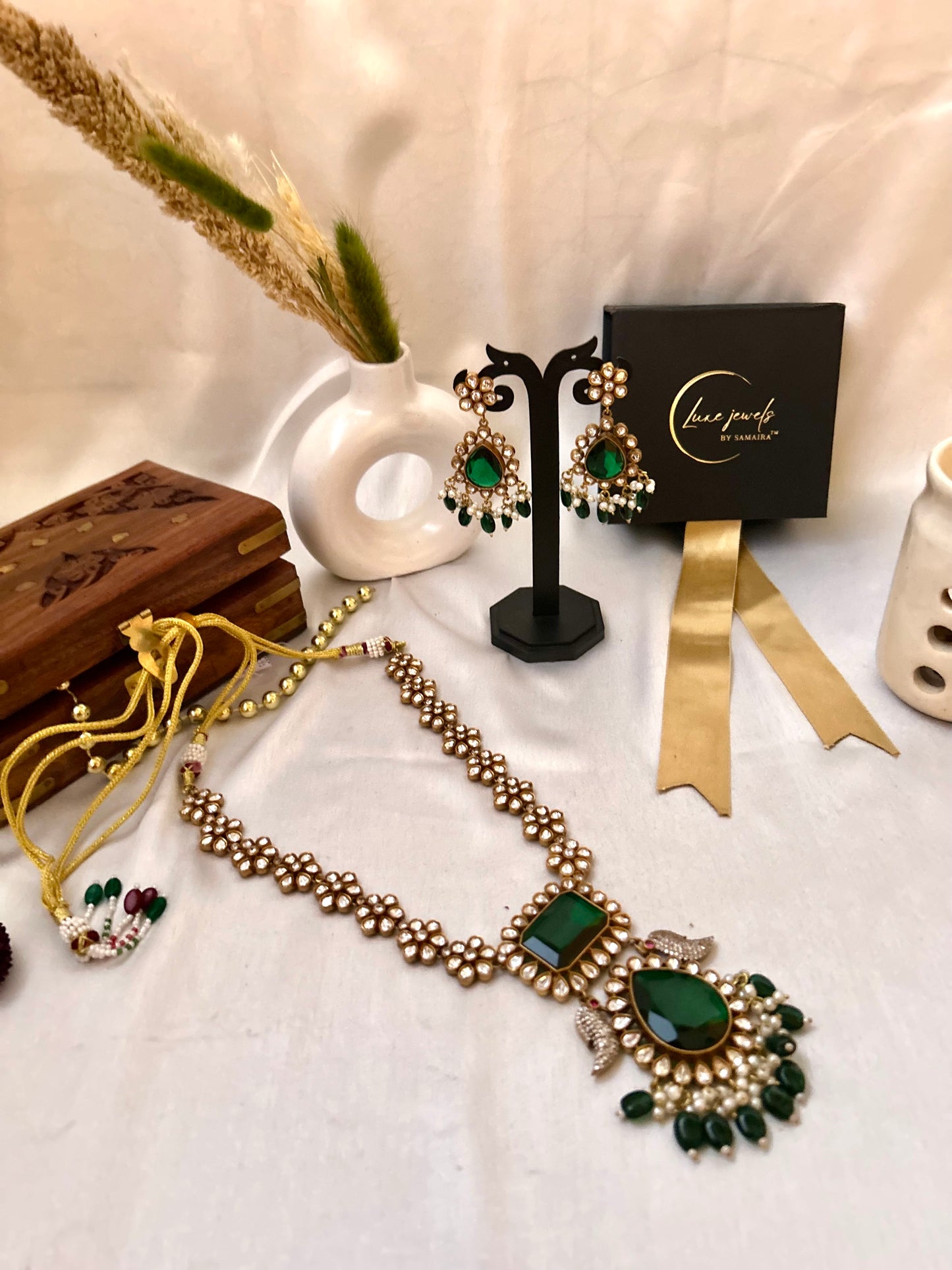 Maharani Emerald necklaceset