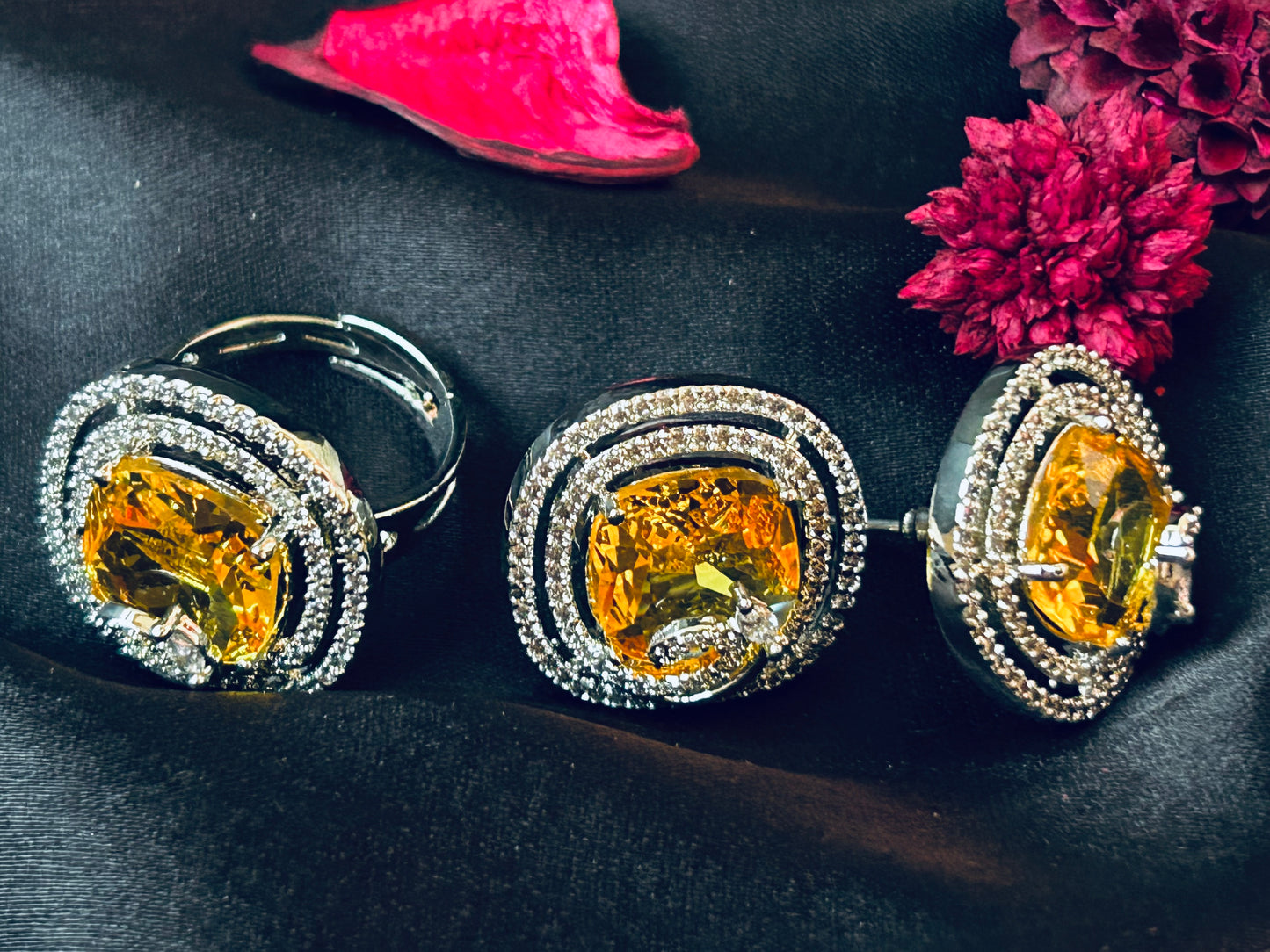 Khwaish yellow pendant set with ring