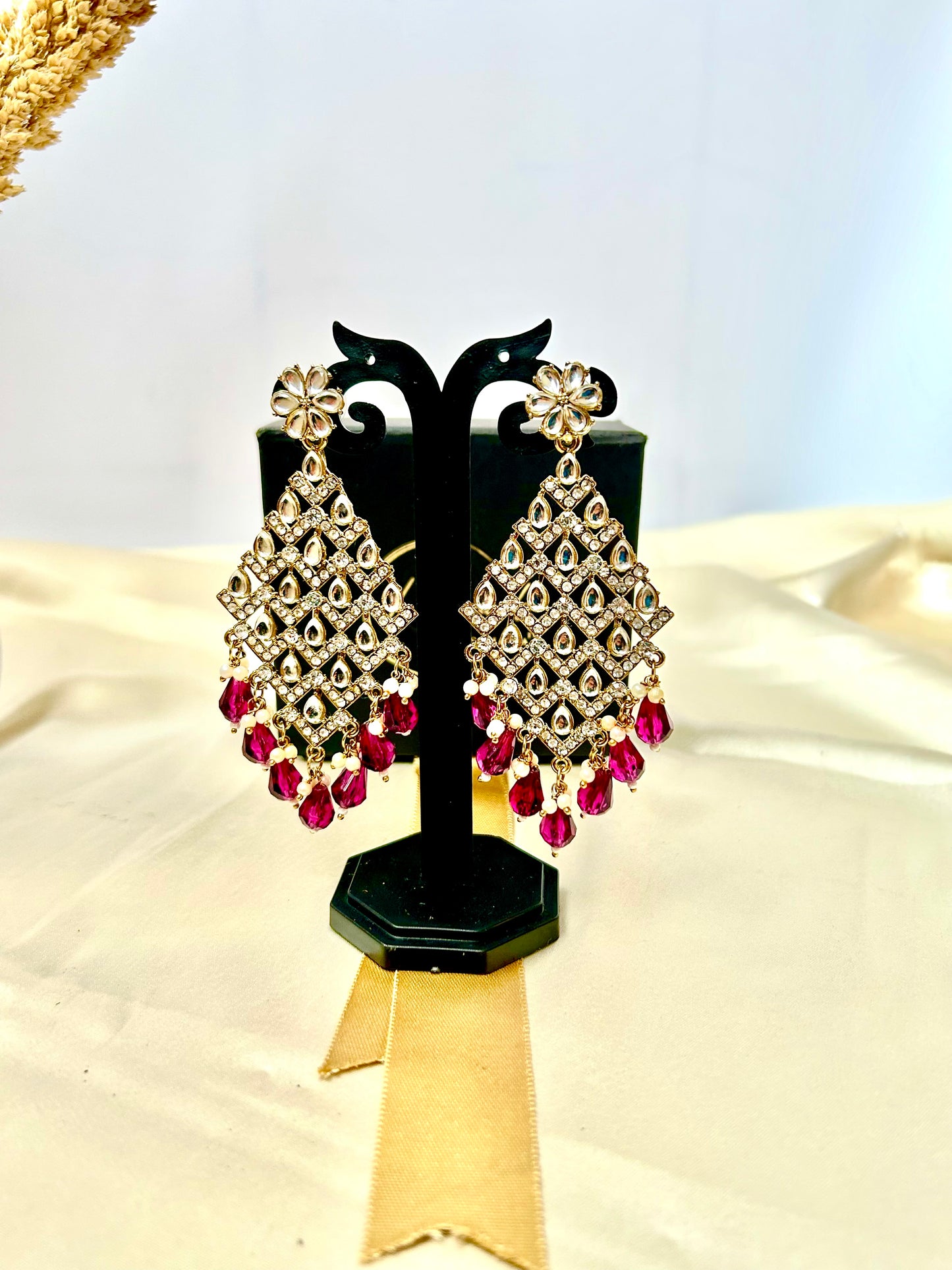 Shloka Maroon chandbalis