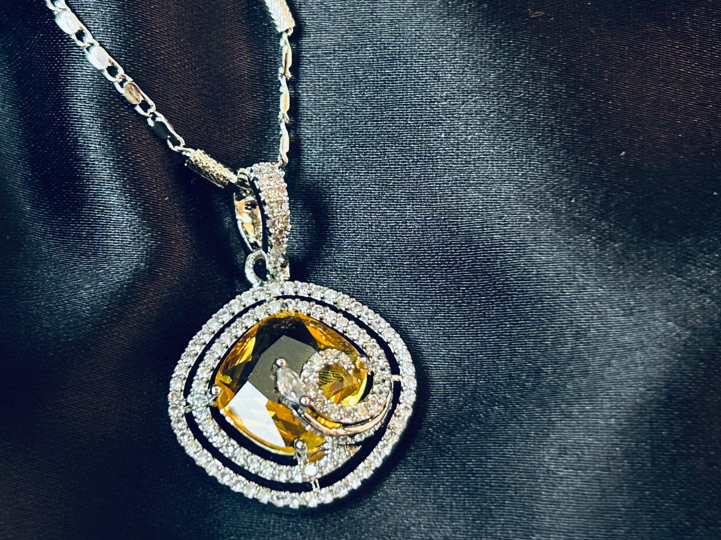 Khwaish yellow pendant set with ring