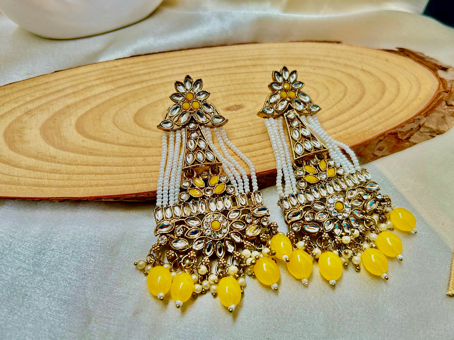 Zaaie yellow chandbalis