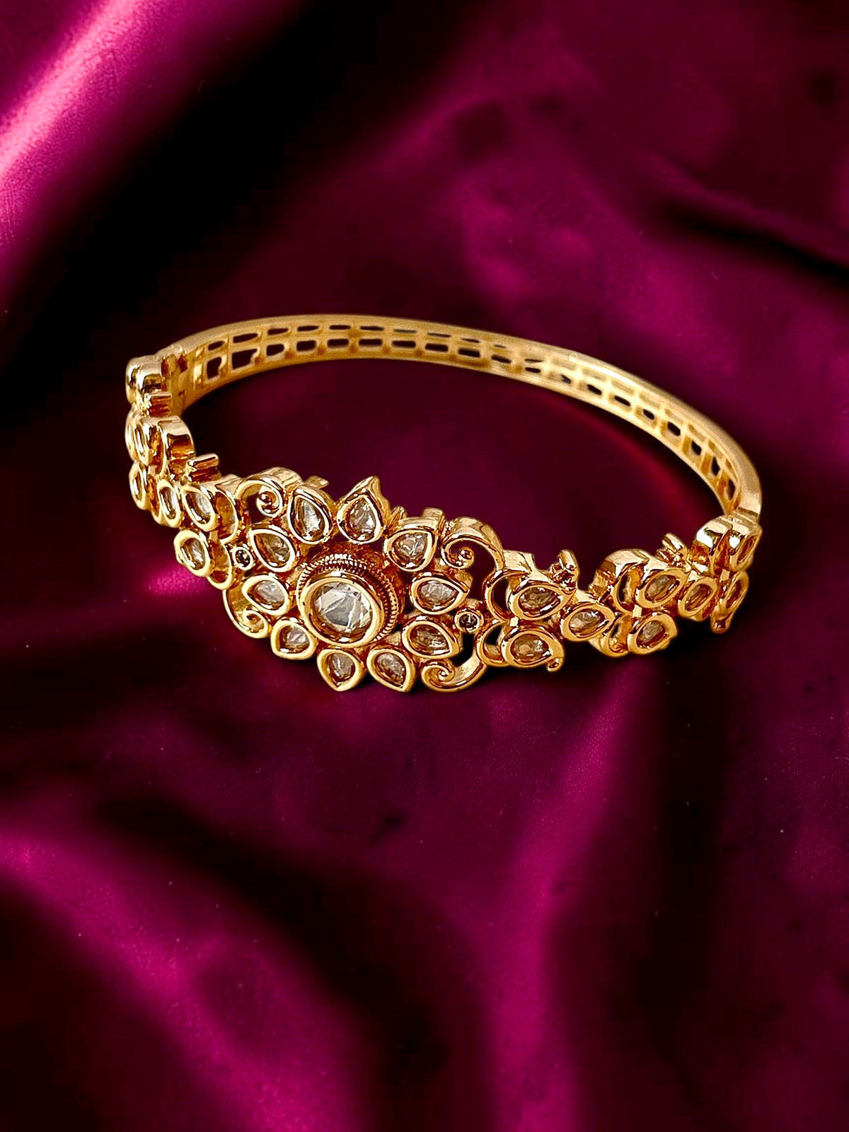 Akshara golden Bracelet