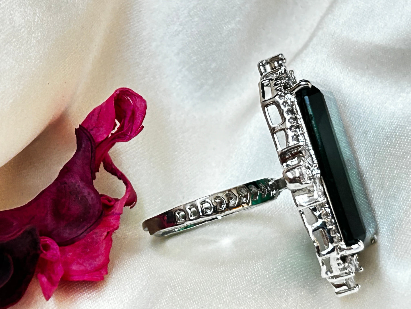 Alisha Emerald ring