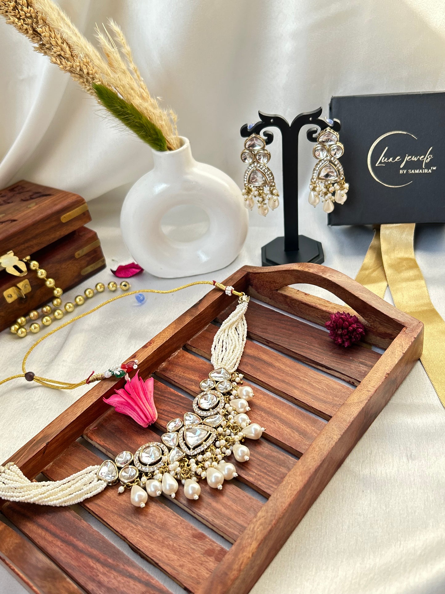 Kirtika ivory kundan necklace