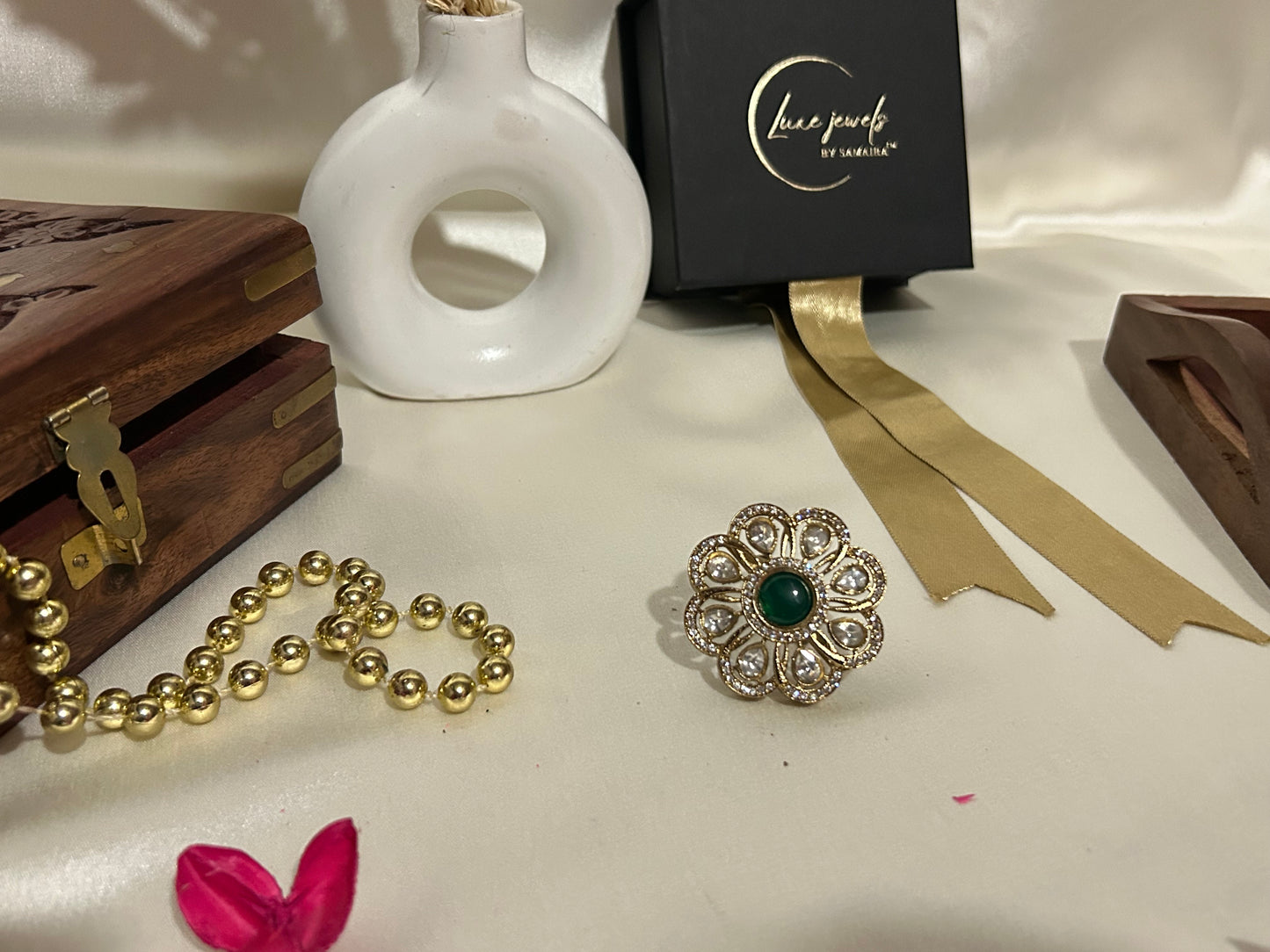 Mayra Blooming green Ring