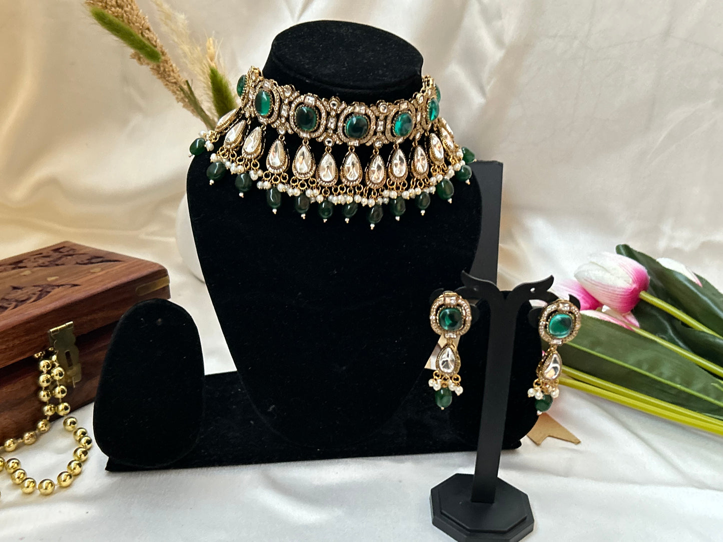 Suruchi Emerald Green choker