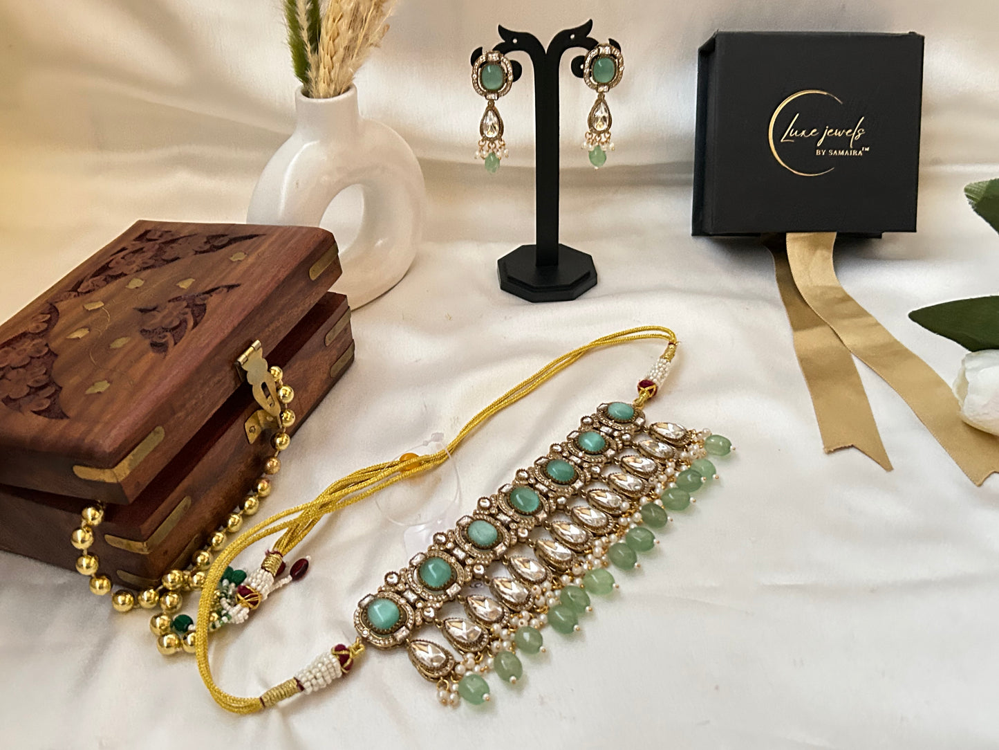 Suruchi sea green kundan choker necklace