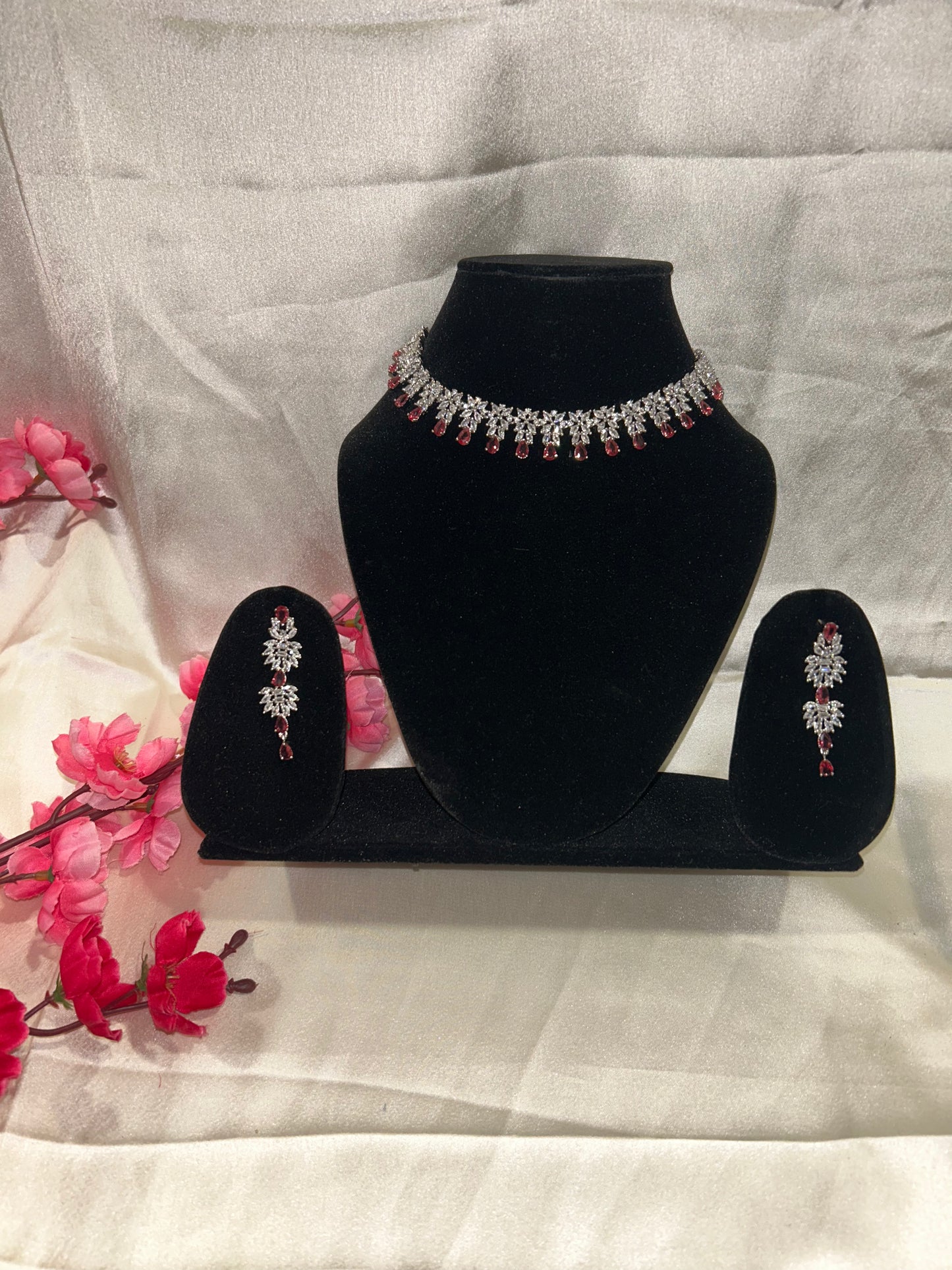 Maisha ruby choker
