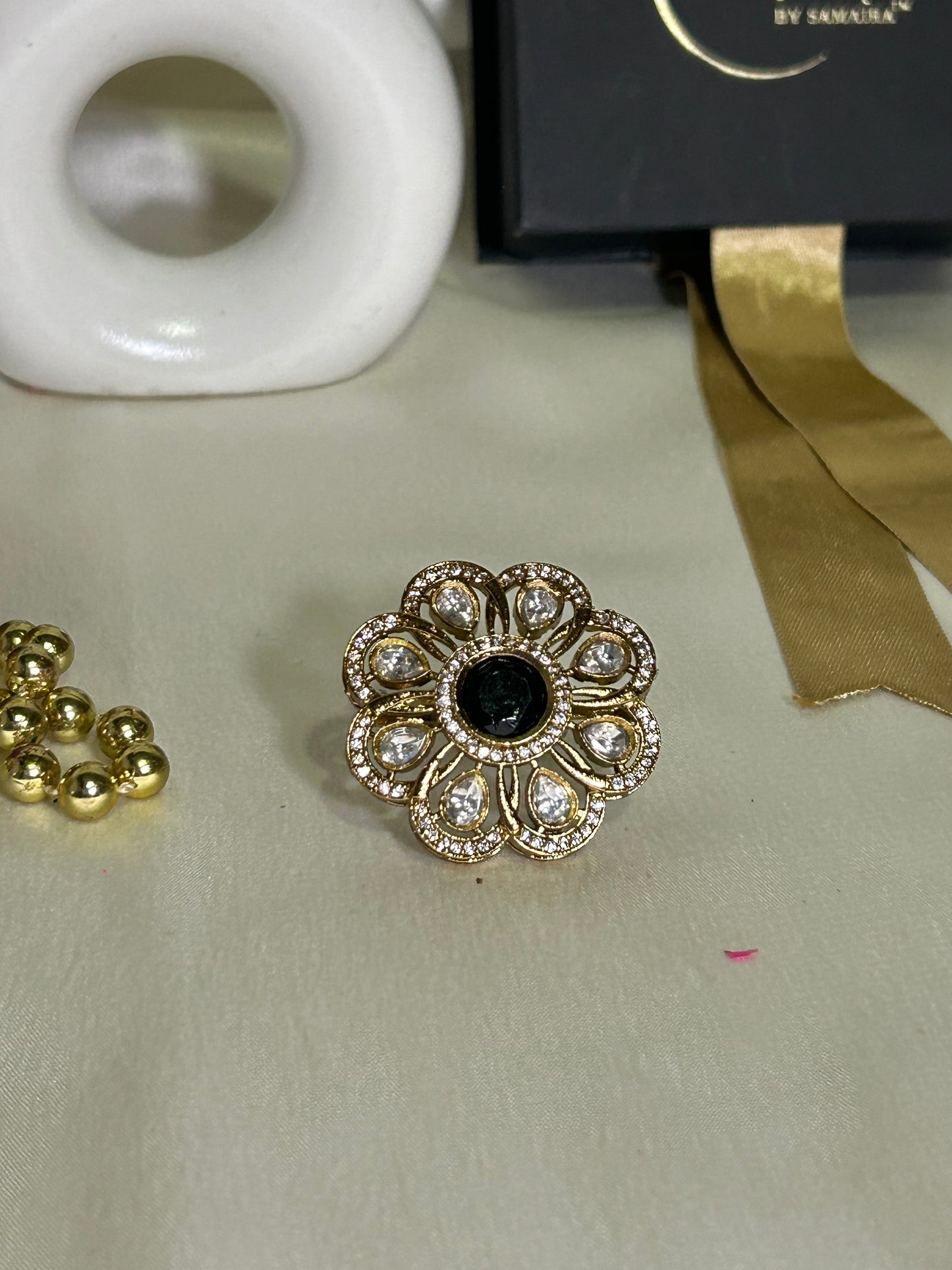 Mayra Blooming black Ring