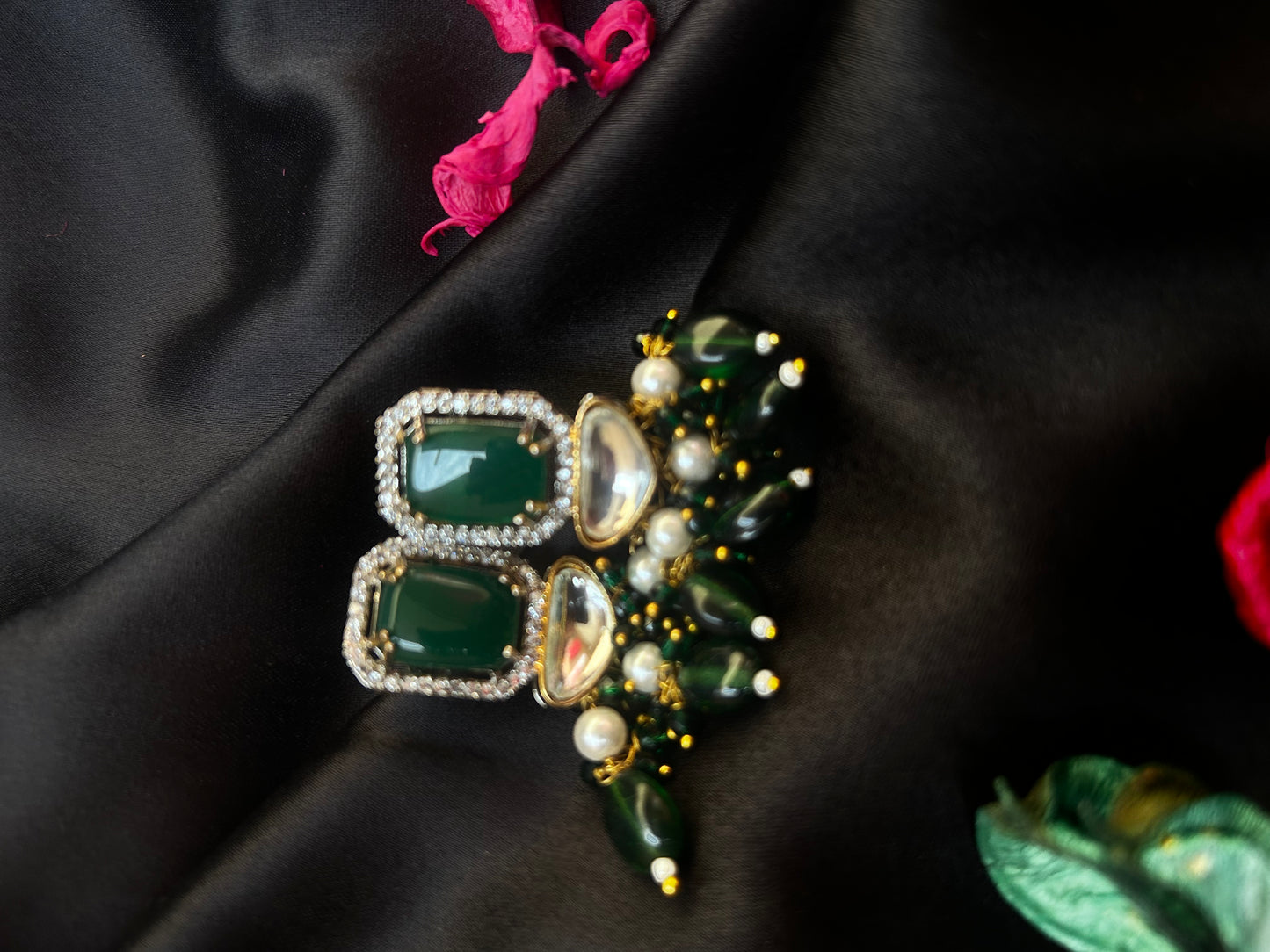 Vanisha emerald choker