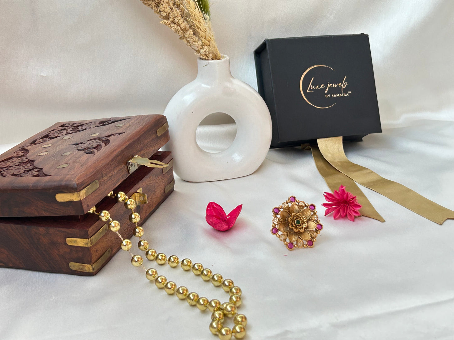 Unati Floral Ring