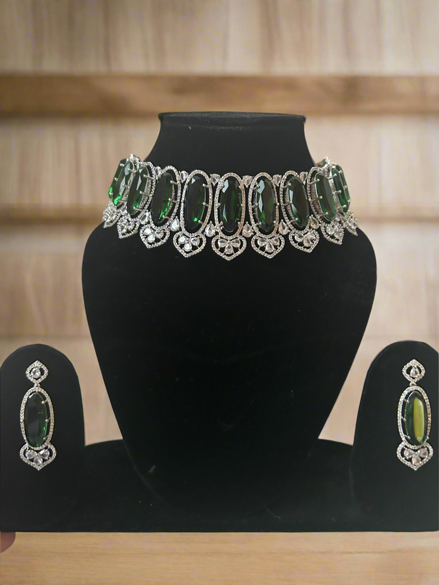 Shanvi Emerald Choker