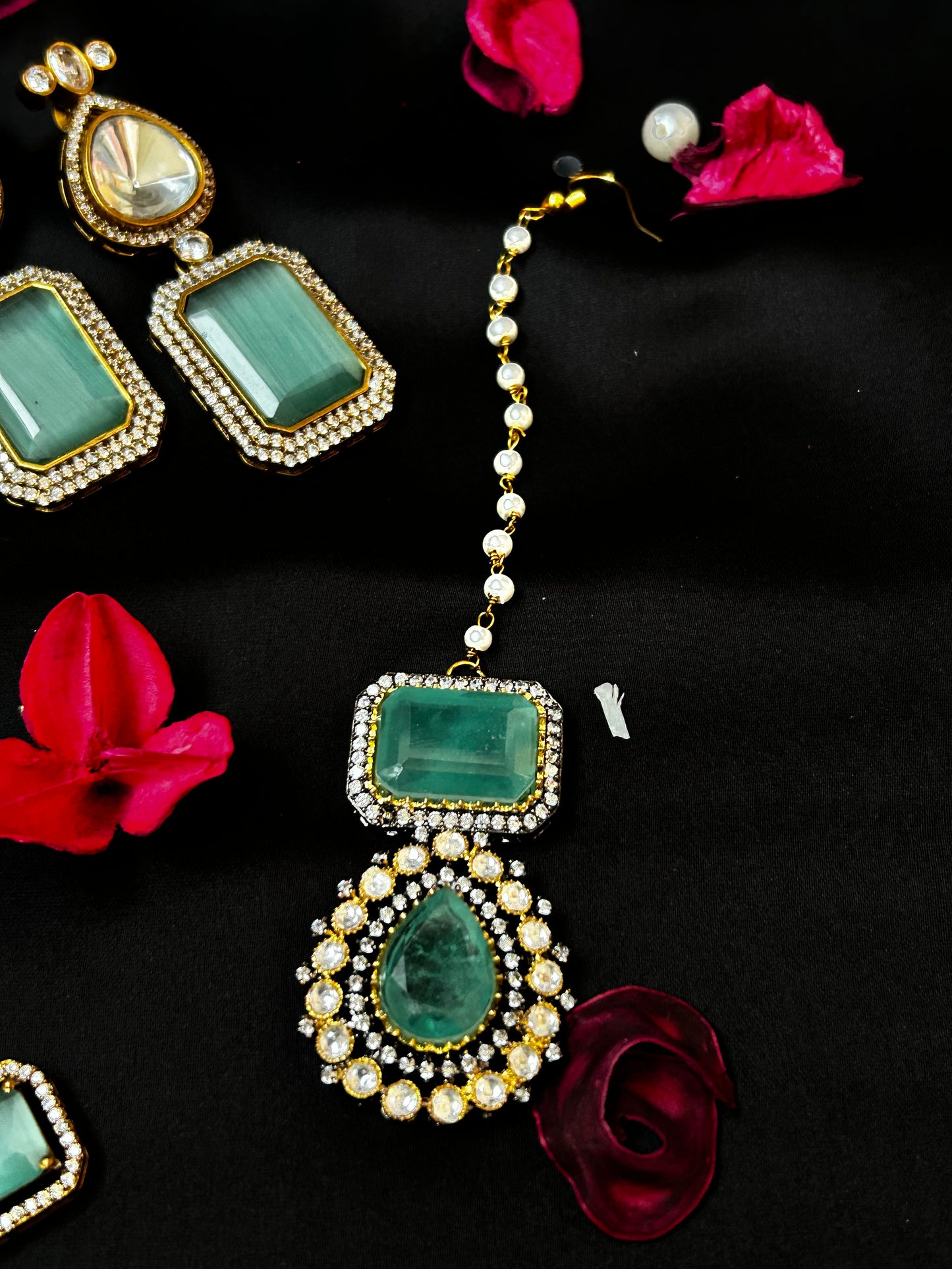 parineeti wedding necklace set