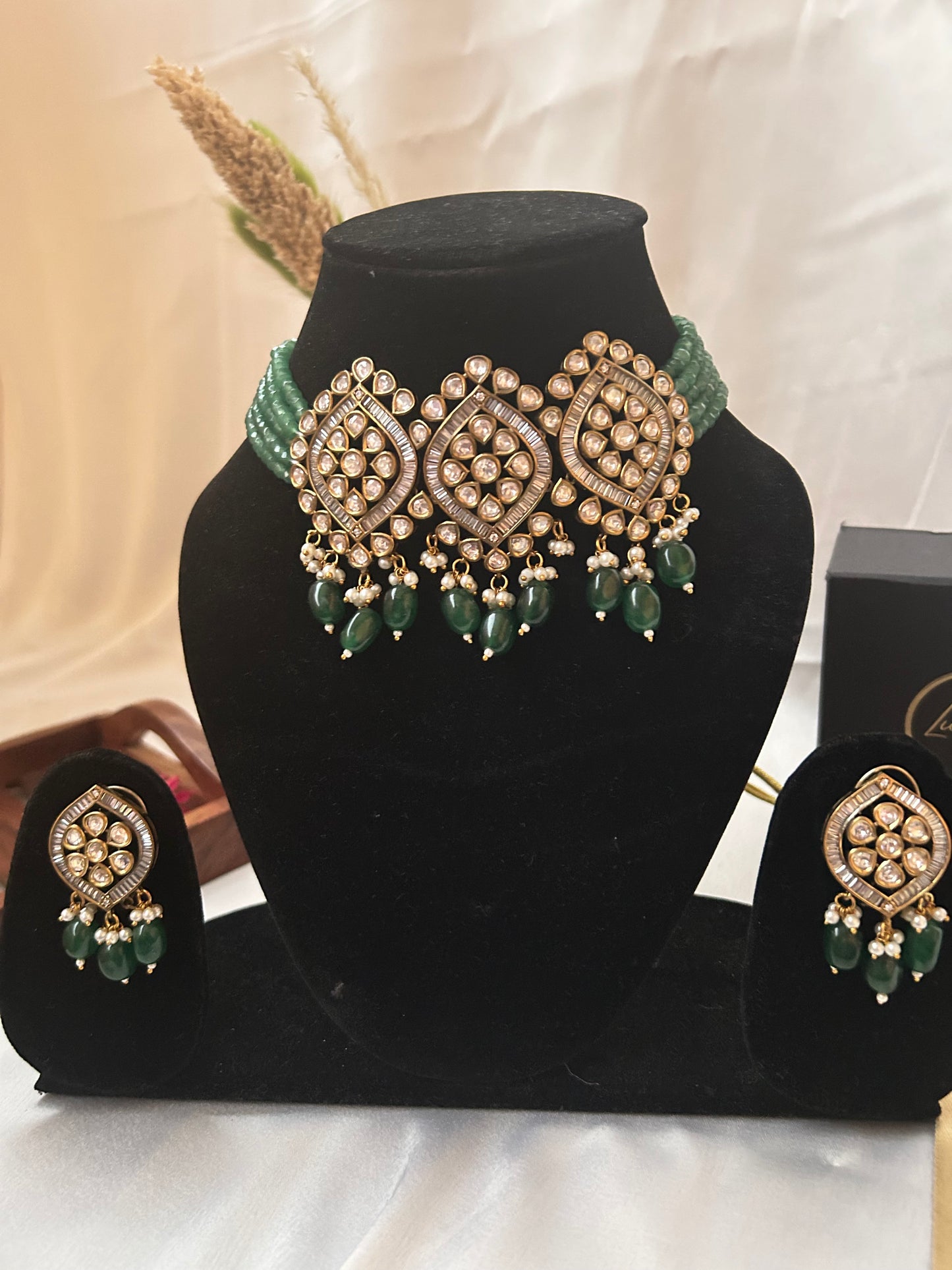 Aisha Emerald choker