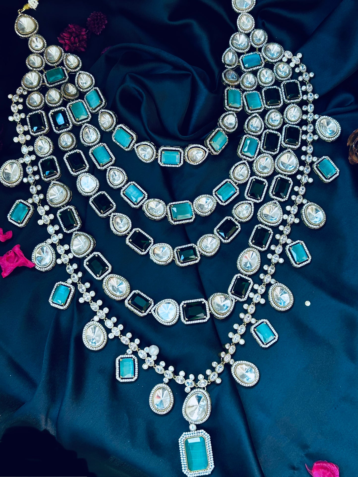parineeti wedding necklace set