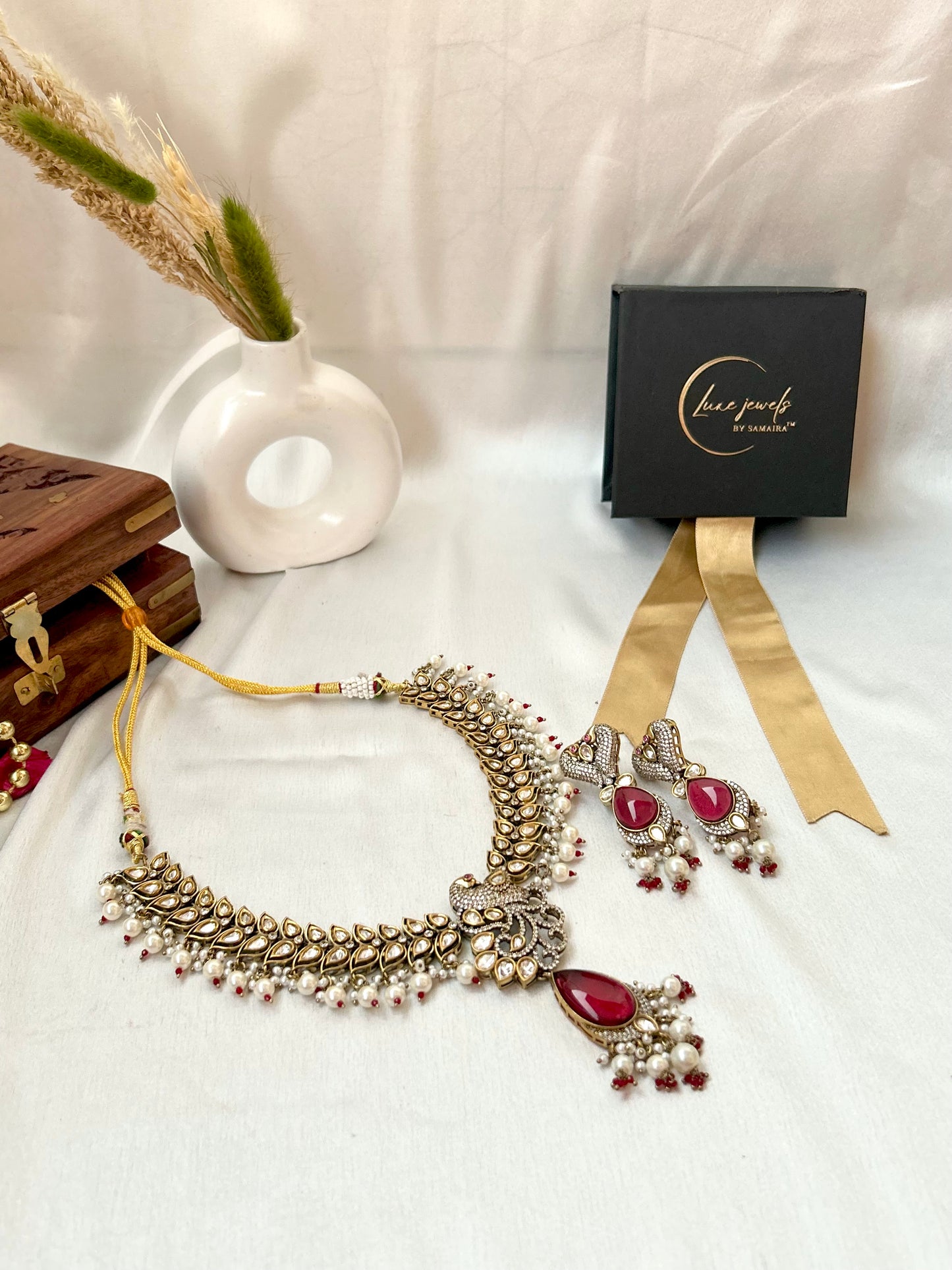 Arina red kundan necklaceset