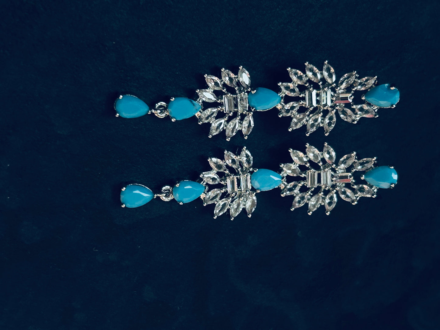 Maisha blue choker