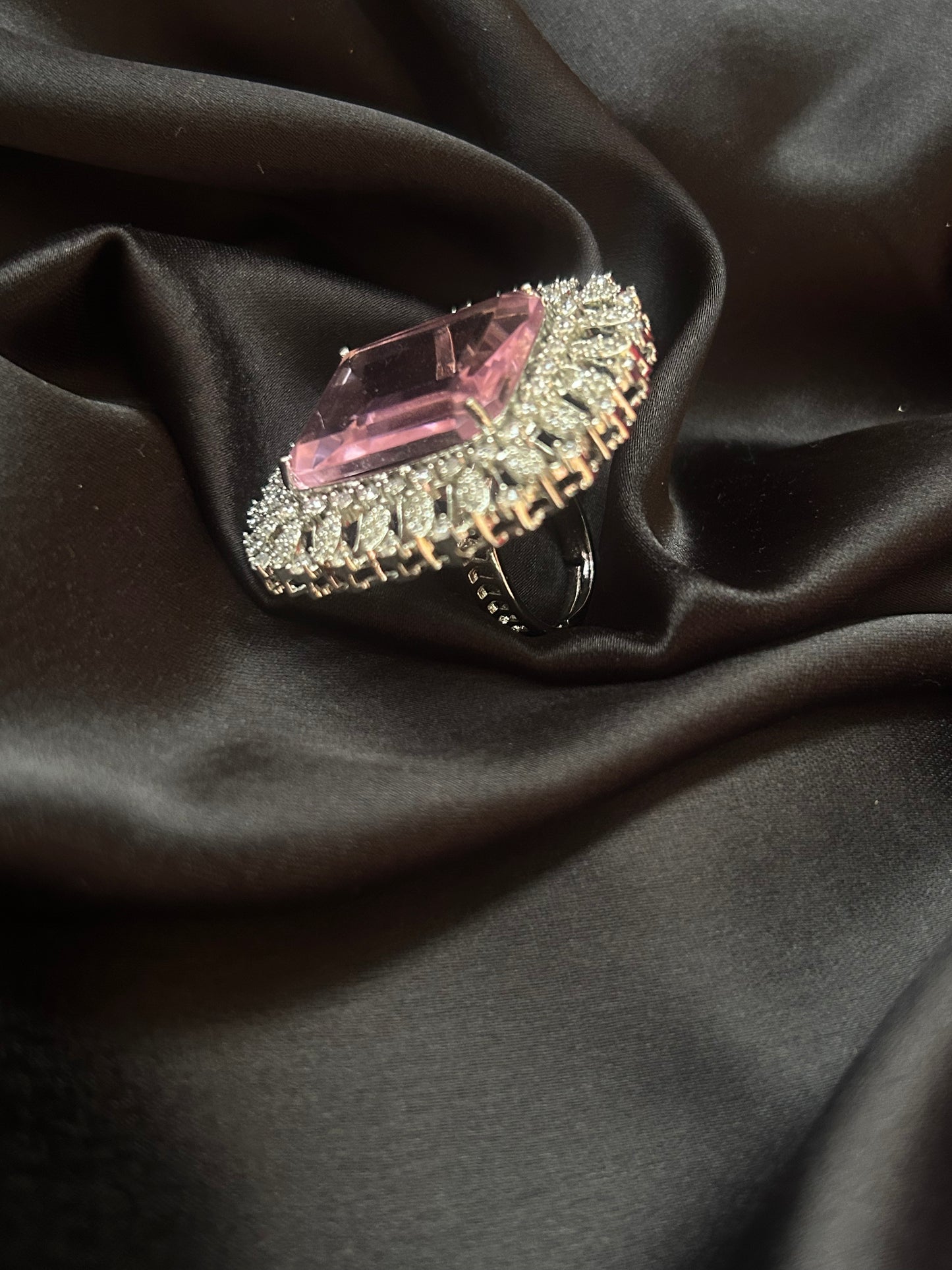Prisha pink Ring