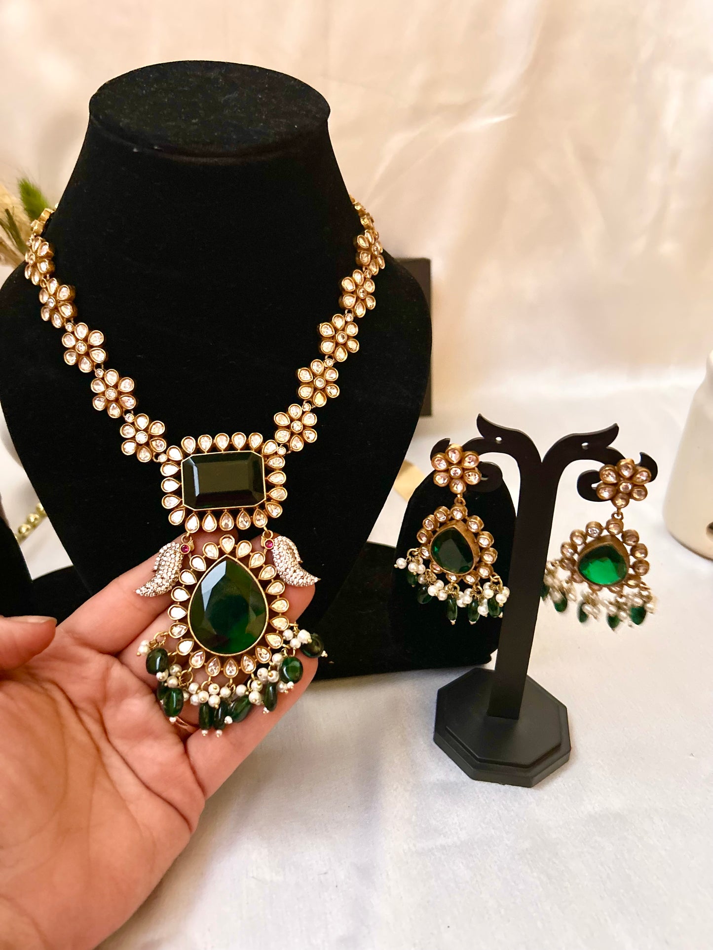Maharani Emerald necklaceset