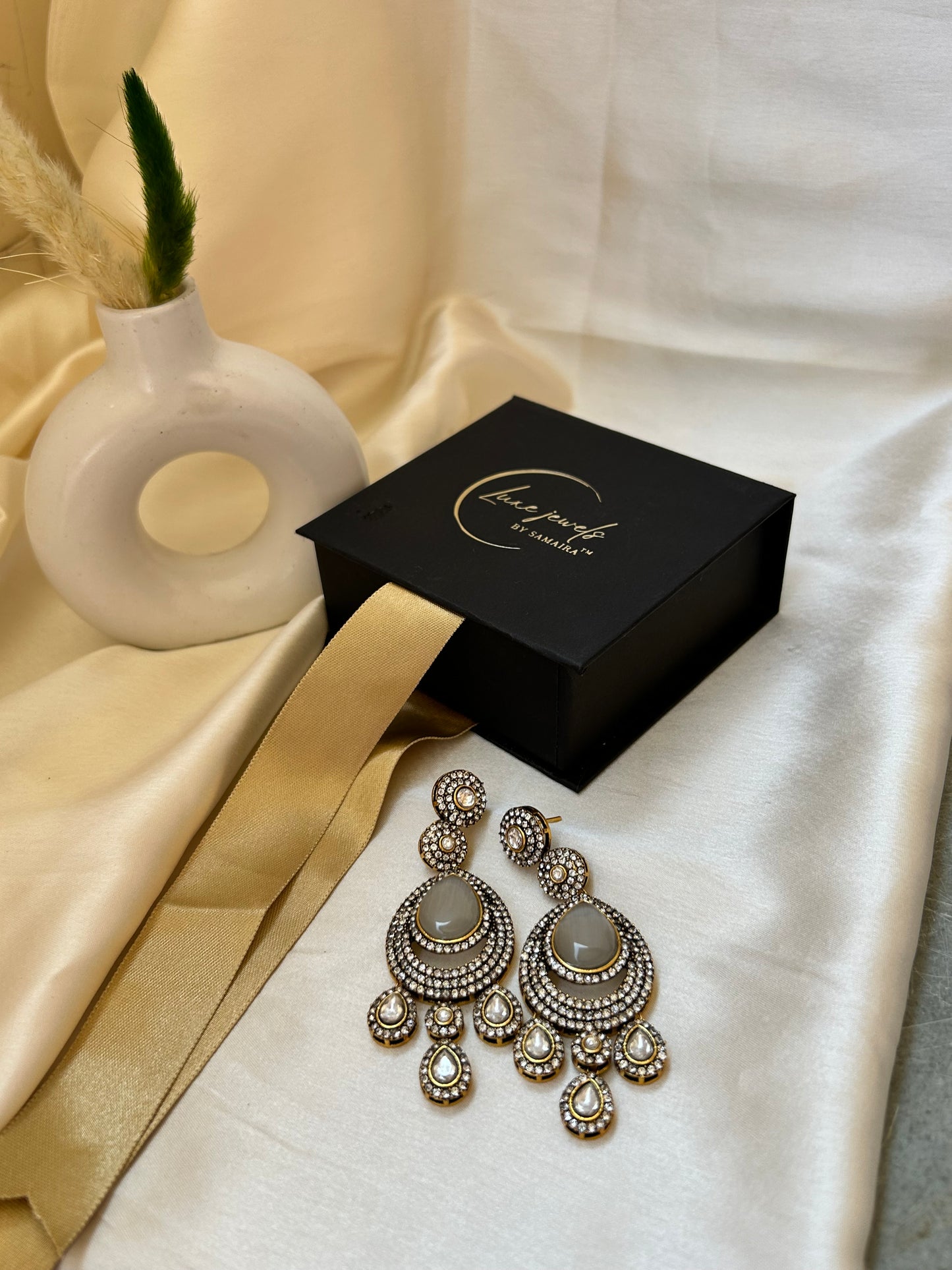 Grey heer Victorian earrings