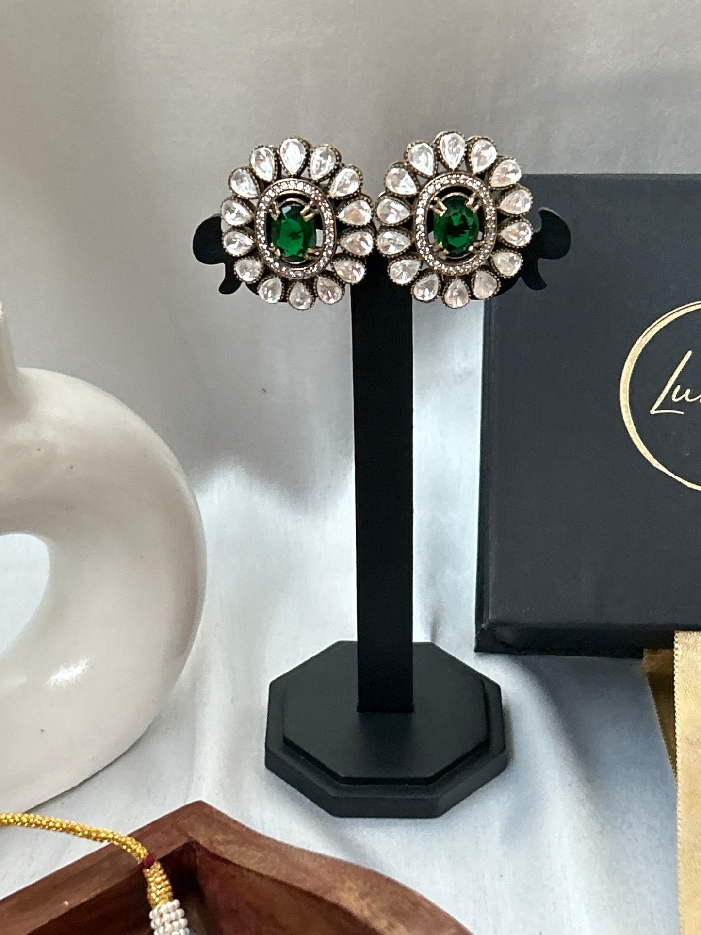Viana green choker necklace set