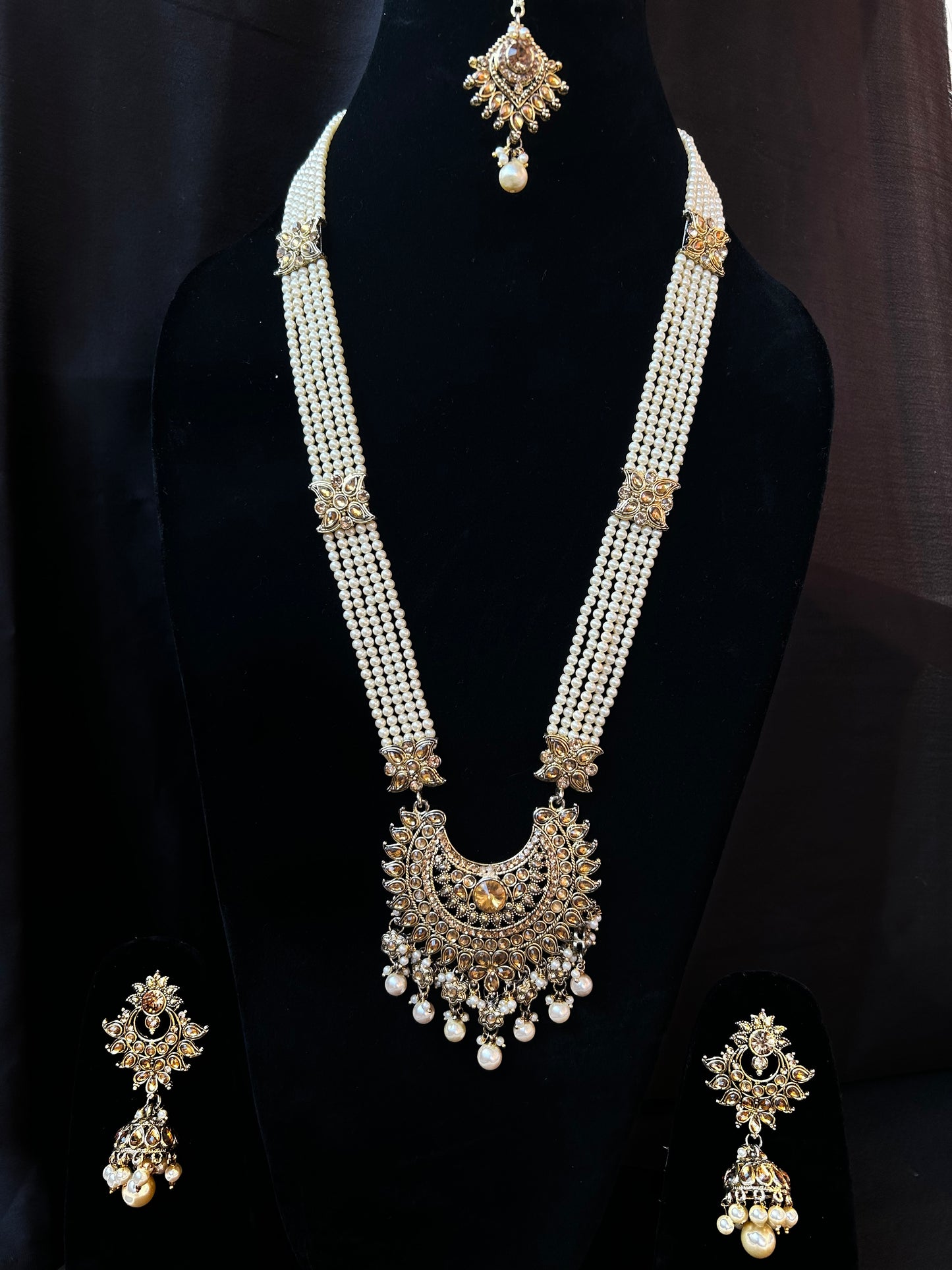 Prachi long necklace