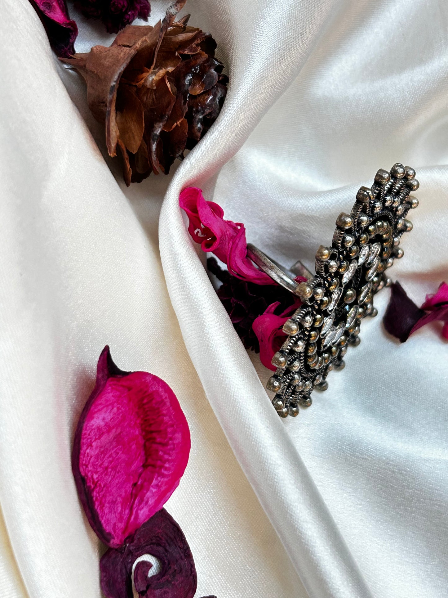 Pihu oxidised ring