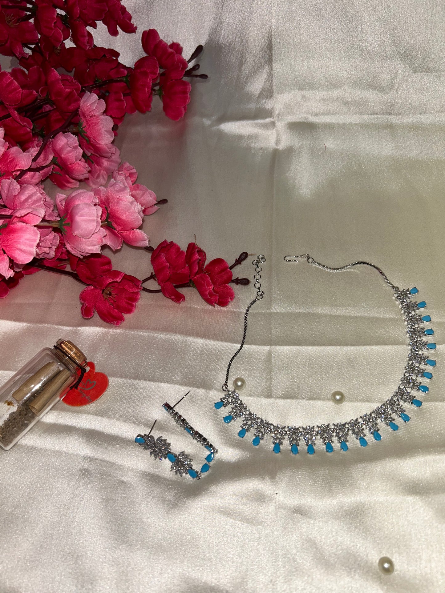 Maisha blue choker